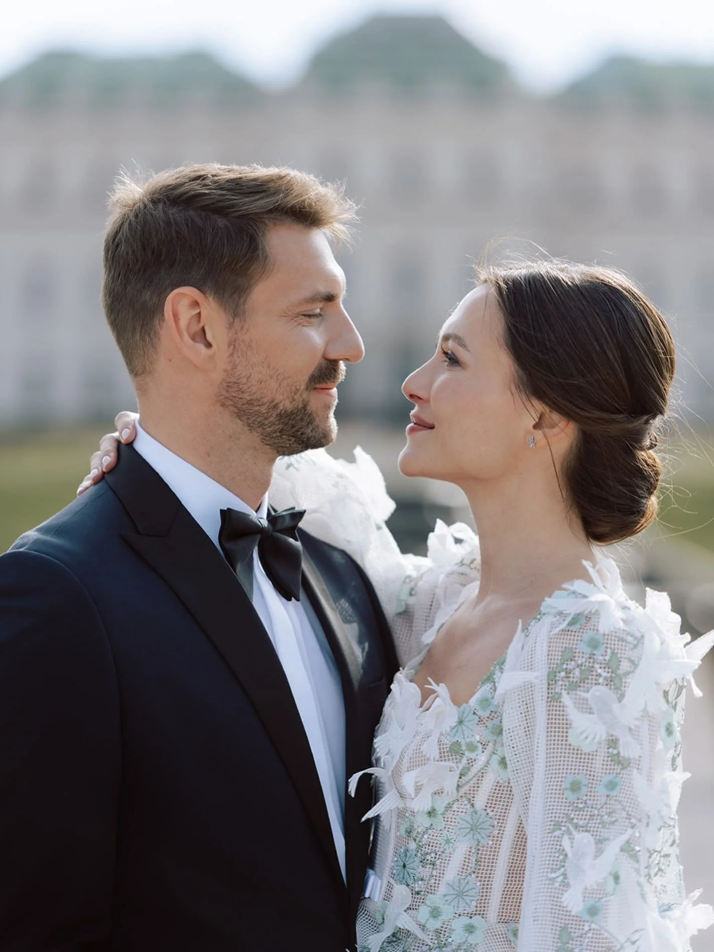 Where love meets resonance.
Where music becomes atmosphere.
Where a moment turns timeless.

If this is how you want to feel on your wedding day, send me a message ✉️ with your wedding date and location. 📅📍

Wedding Planning and Design: @averybelove