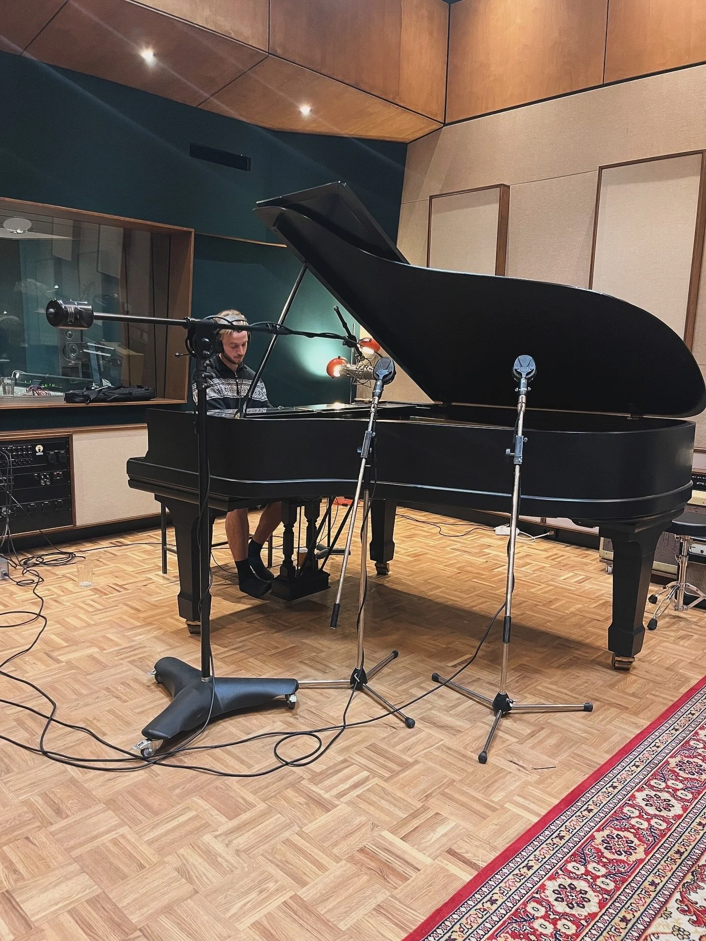 Recording grand piano with my friends @jeffreyjohandol &amp; @atoperez