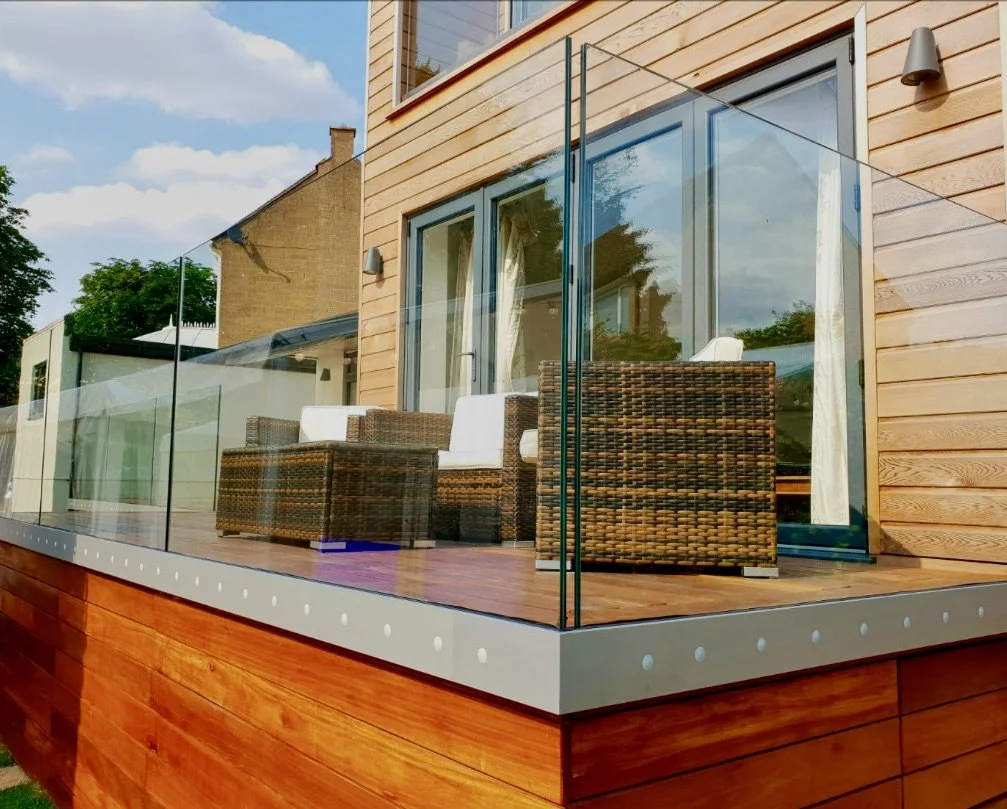 Let's make your garden the coolest, coziest spot this summer, even with our sometimes tricky weather! We're gonna talk about how a glass balustrade can turn your garden into a super-chill hangout.