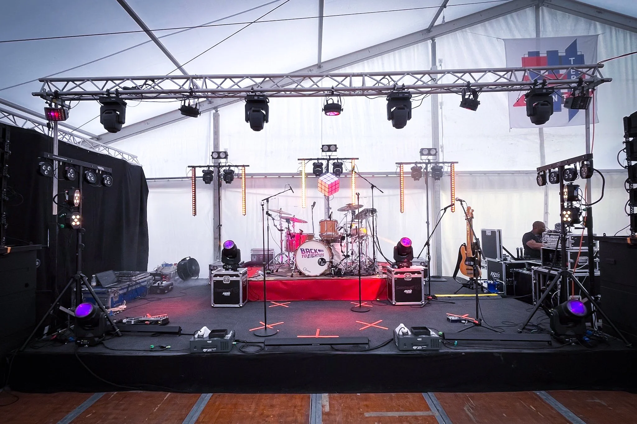 Back To 80's Stage Setup