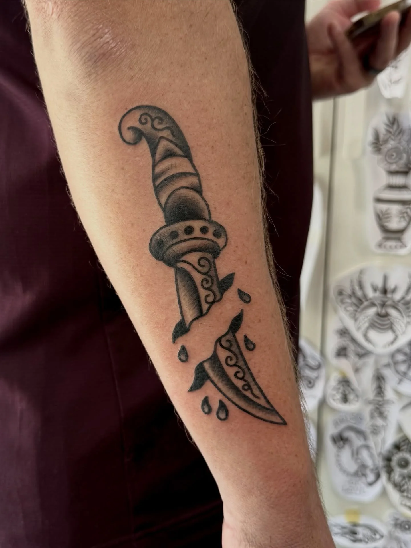 Booking April-May 🗡️
DM if you would like a spot ❤️

#sunshinecoasttattoo #brisbanetattoo #traditionaltattoo