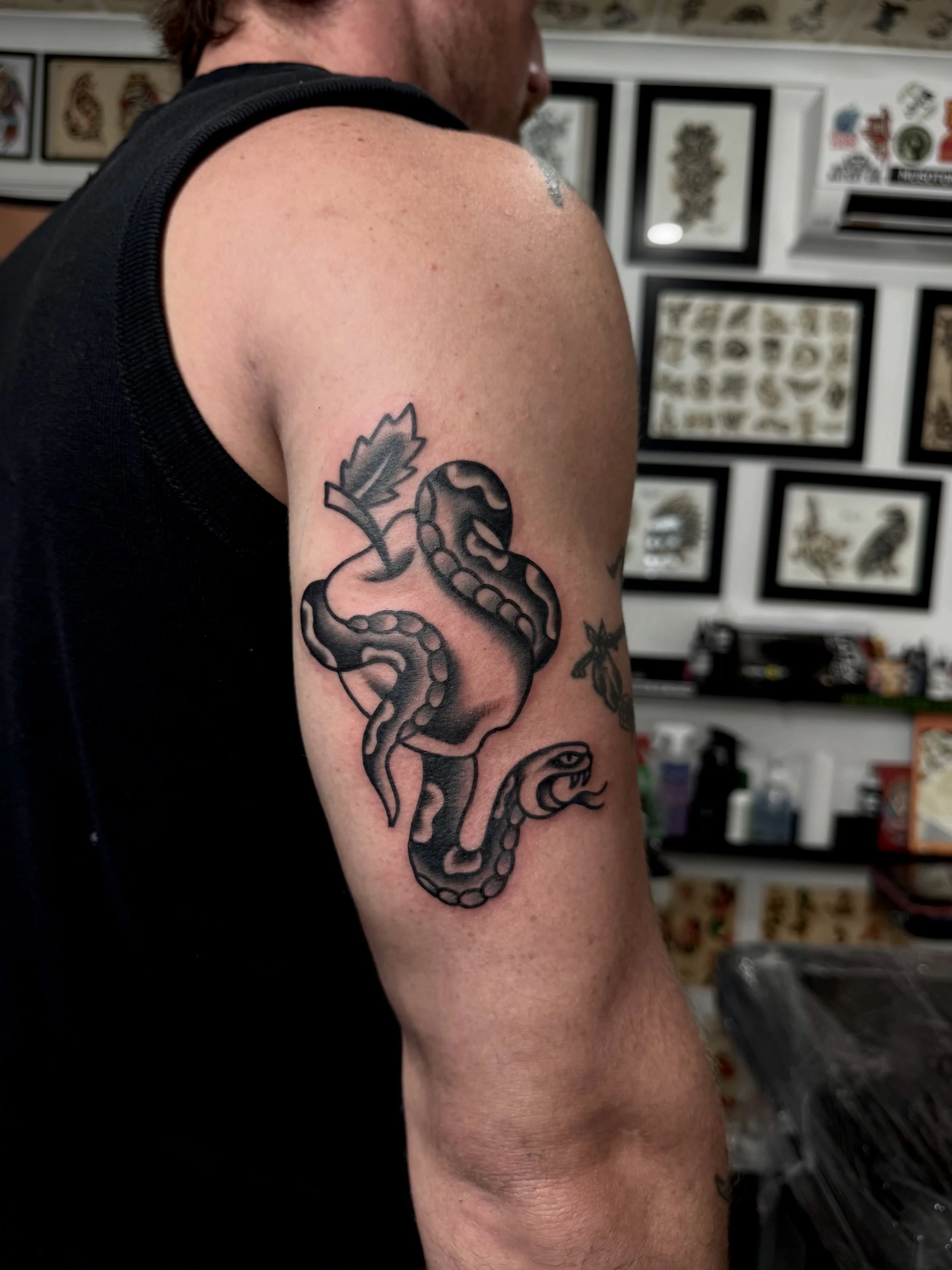 Couple of beauties for Josh last week. Thanks for making the trip down to get tattoos mate! 

#sunshinecoasttattoo #traditionaltattoo #sacredheart #snake #brisbanetattoo