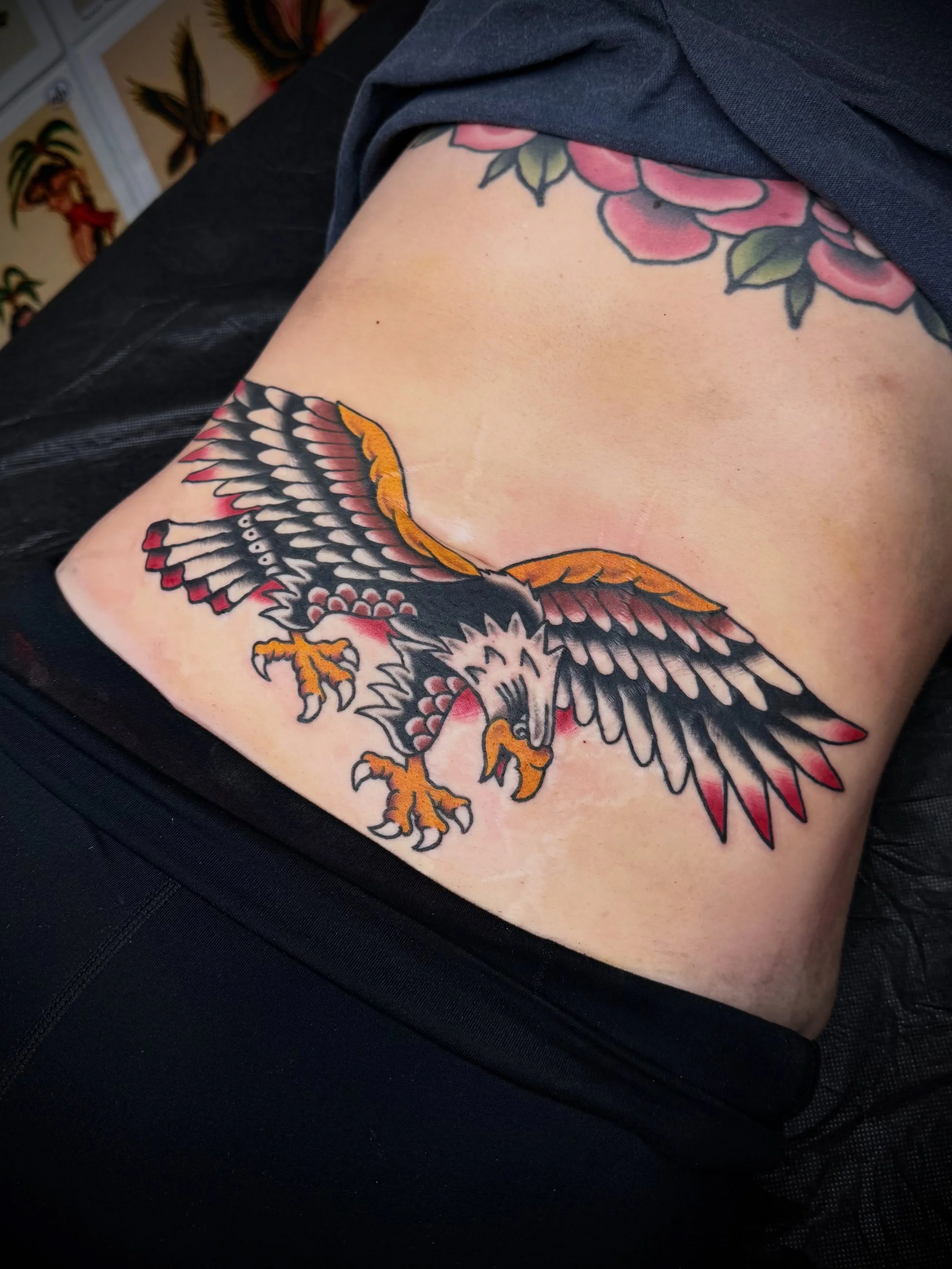 Solid sit by Kiera today! Thank you for trusting me with this one 🦅

#sunshinecoasttattoo #traditionaltattoo #tattoo #brisbanetattoo #bellytattoo
