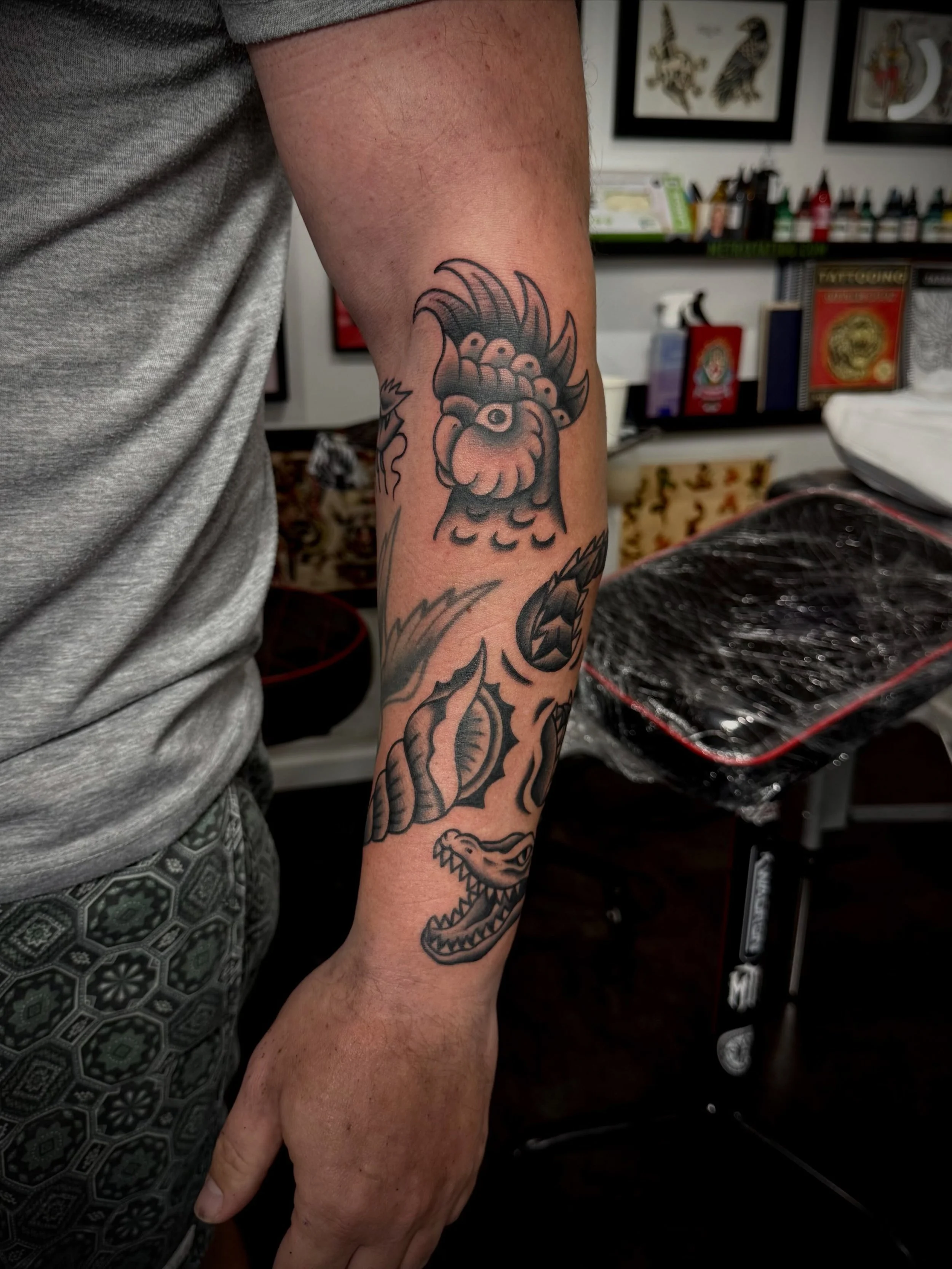 Made a bunch of tattoos from my flash for Gareth today, thanks mate! 

#sunshinecoasttattoo #traditionaltattoo #tattoo #tattooflash #aussietattoo