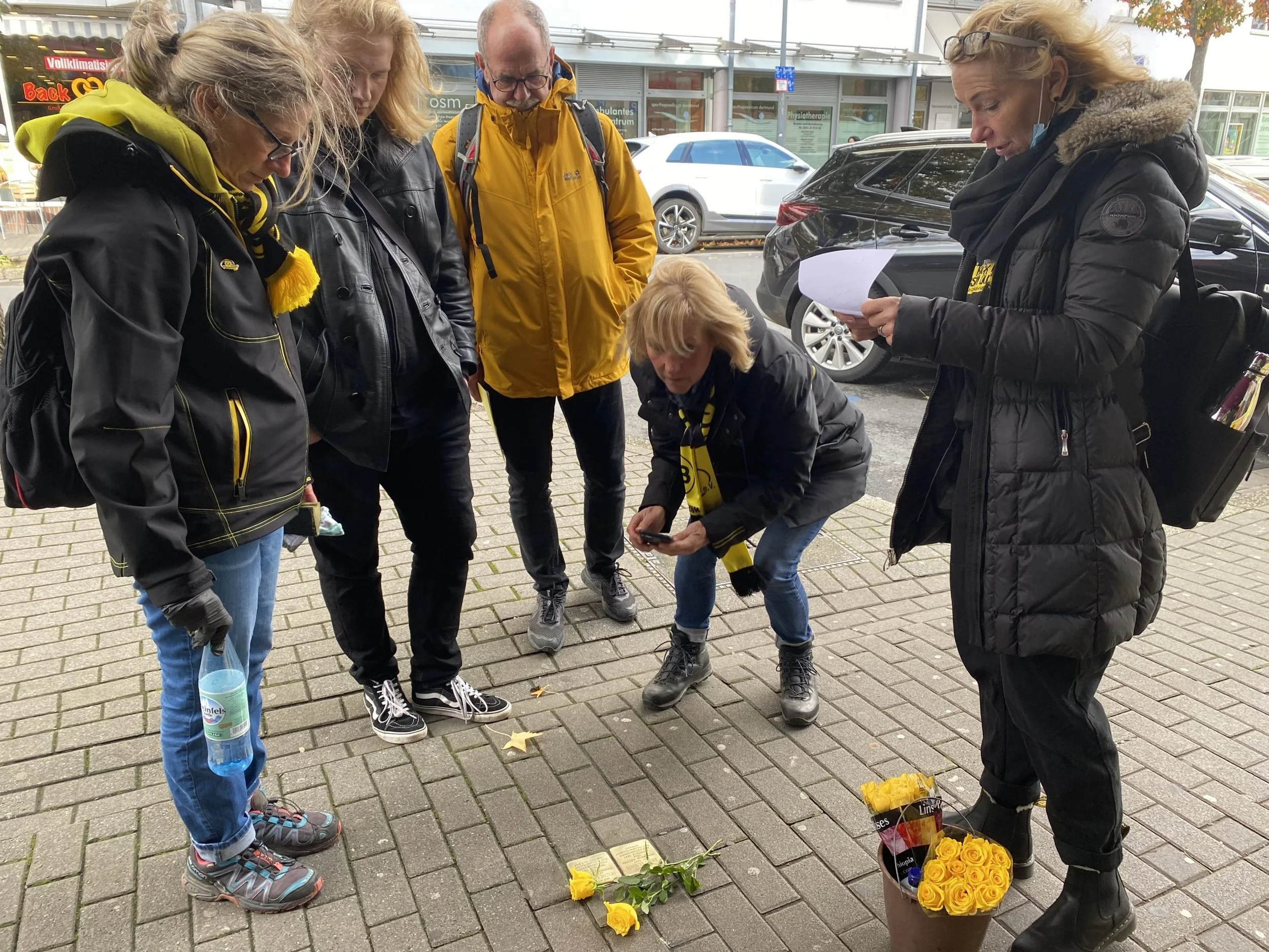 Stolpersteine putzen – Erinnern in Hörde