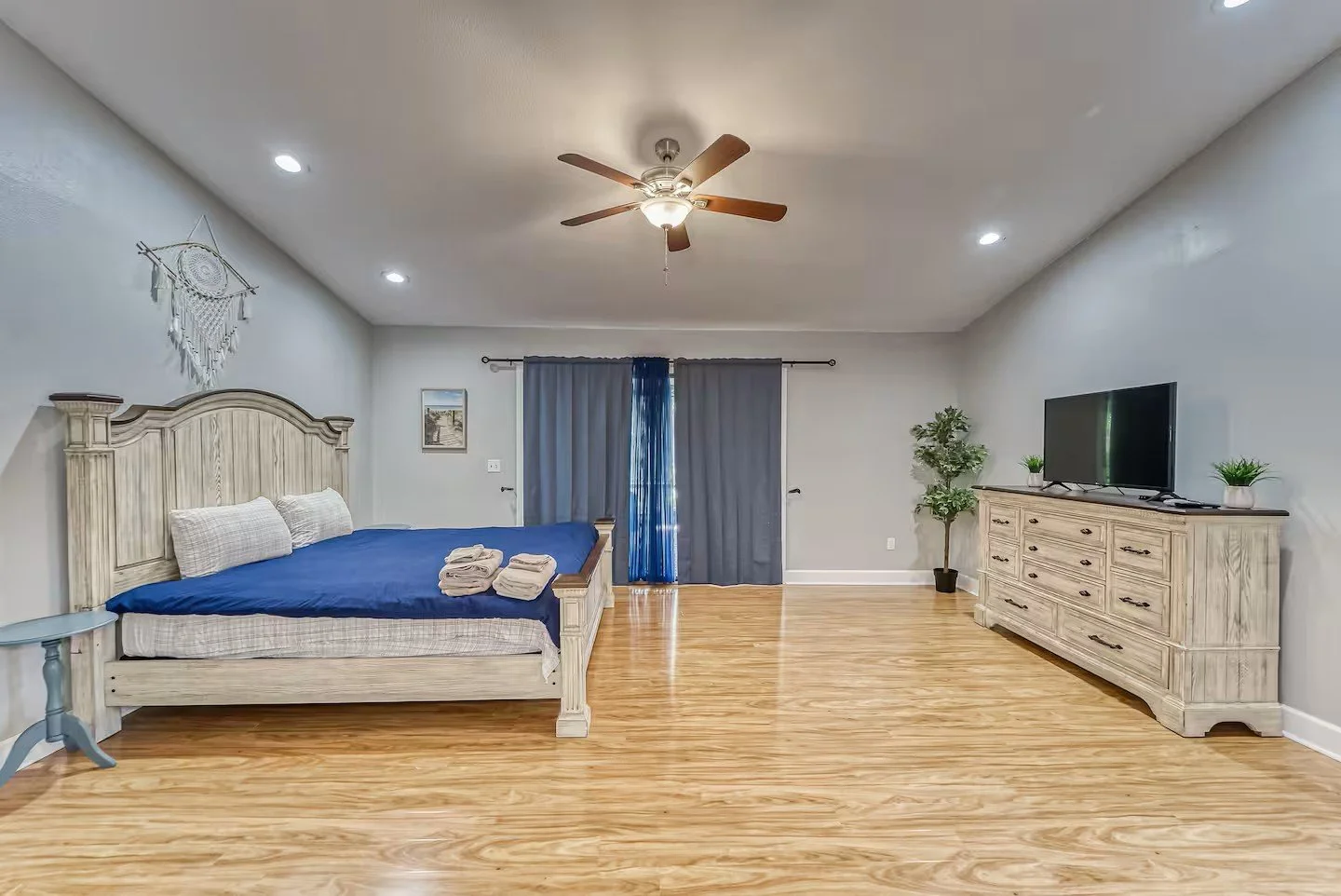 Tampa New Year Retreat - Sanctuary Suite