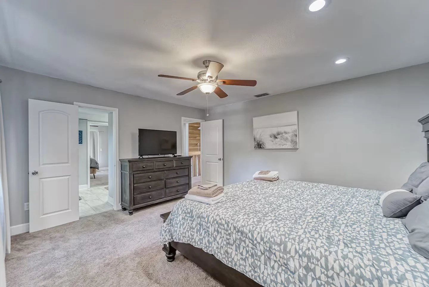 NYE Upper Left Queen 2.jpeg