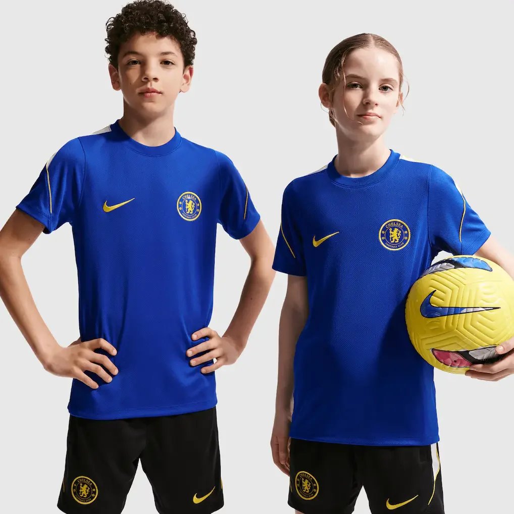Chelsea Nike Strike Training Top Kids 26/27
 £37.99 