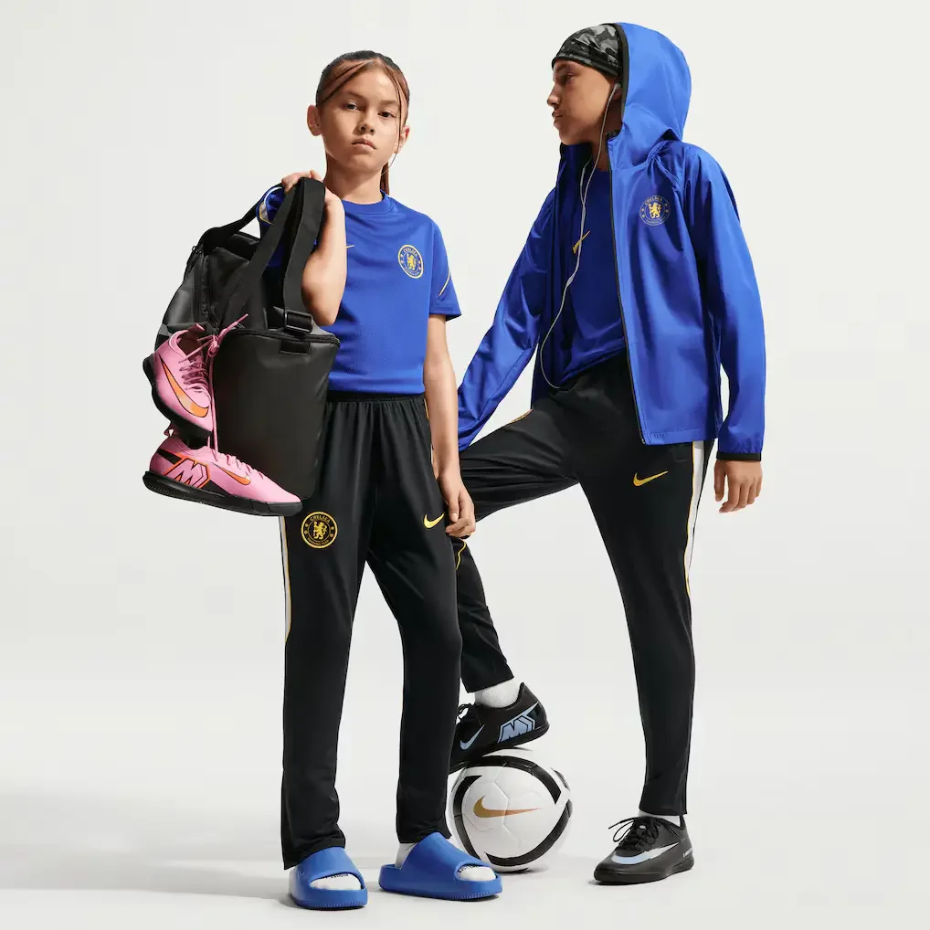 Chelsea Nike Strike Training Pants Kids 26/27
 £49.99 