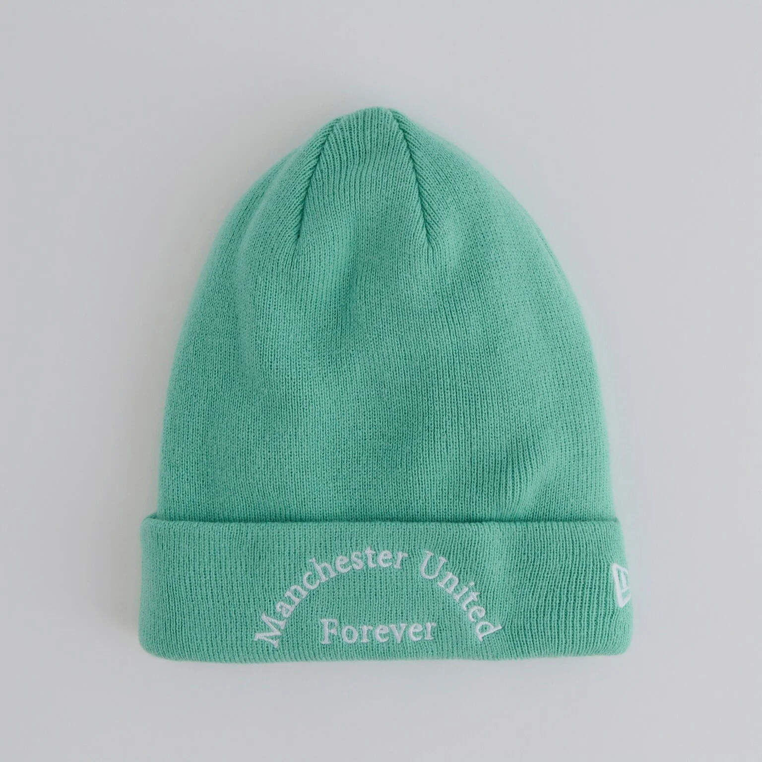 Manchester United x New Era Womens Wordmark Beanie Green - £26.00
