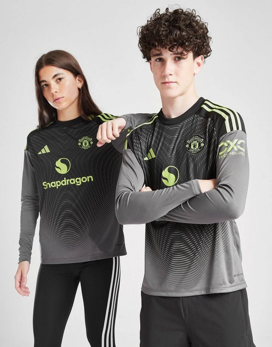 Manchester United FC 25/26 Goalkeeper Shirt Junior - £65.00