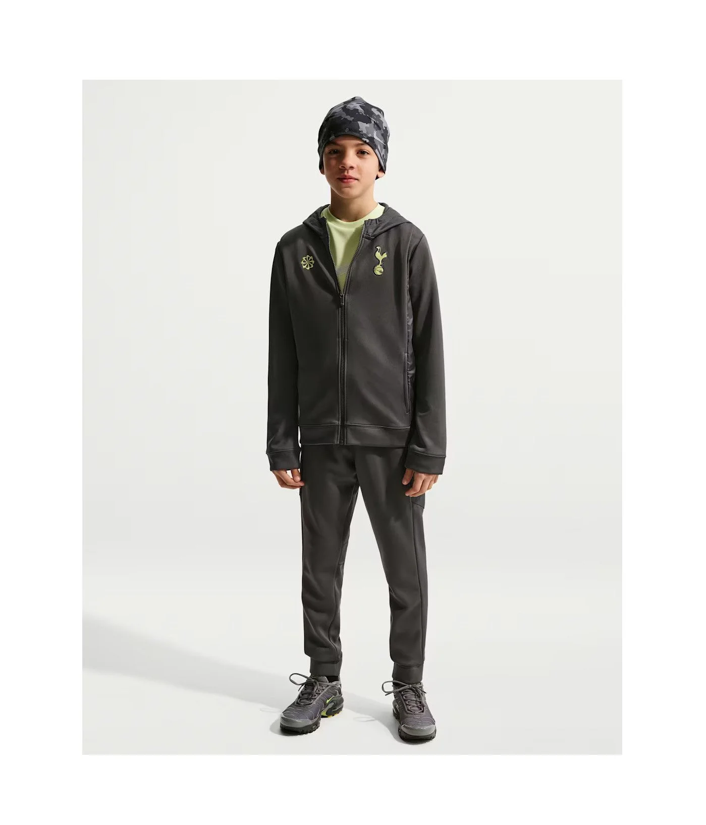 Tottenham Hotspur SE Older Kids' Nike Football Woven Tracksuit - £64.99
