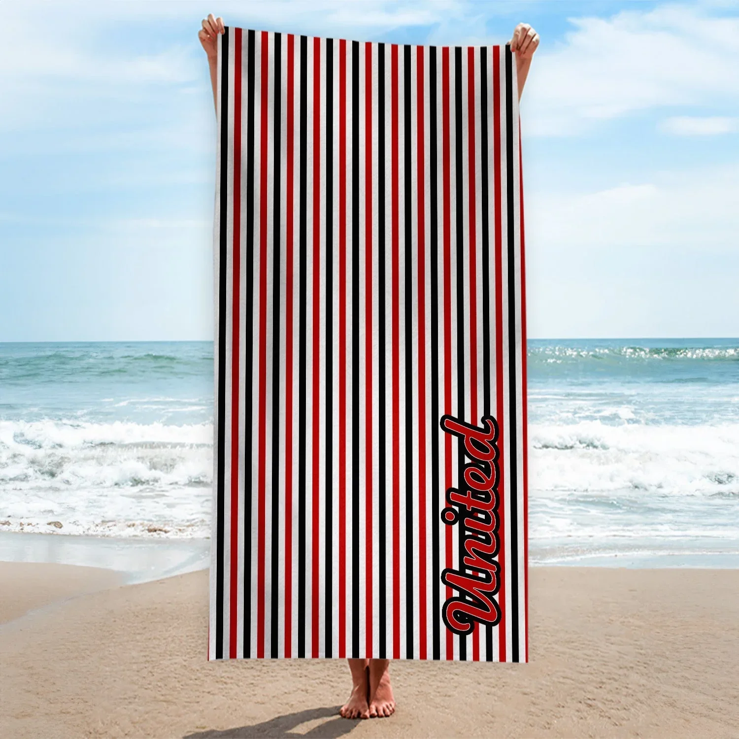 Manchester United | Stripes | Microfibre Retro Beach Towel | 150cm x 75cm - £19.99