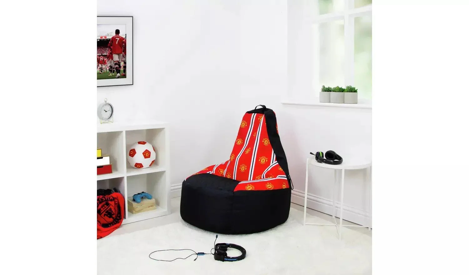 Manchester United Bean Bag Chair - Red & Black - £90.00