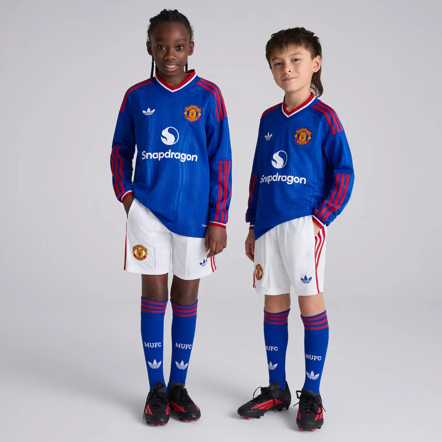 Manchester United Kids 26/27 Away Long Sleeve Jersey
 £65.00 