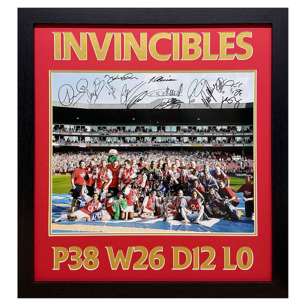 Arsenal Invincibles Arsenal Photo Signed By 14 Framed - £800.00