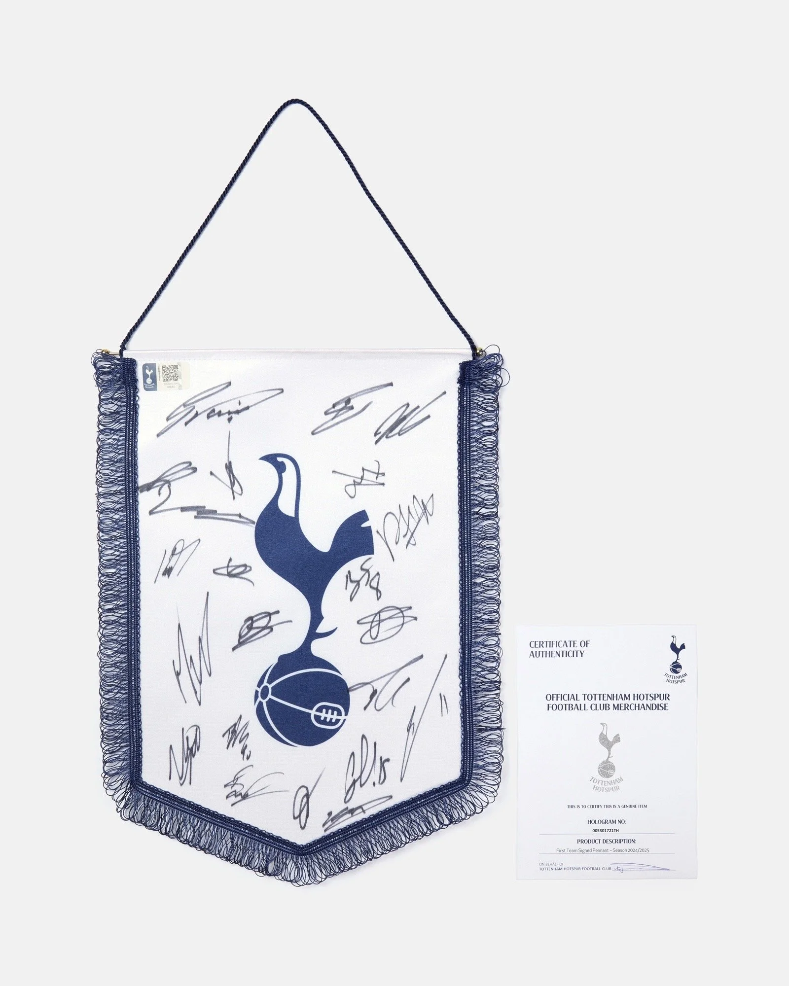 Spurs 2025/26 Squad Signed Pennant - £350