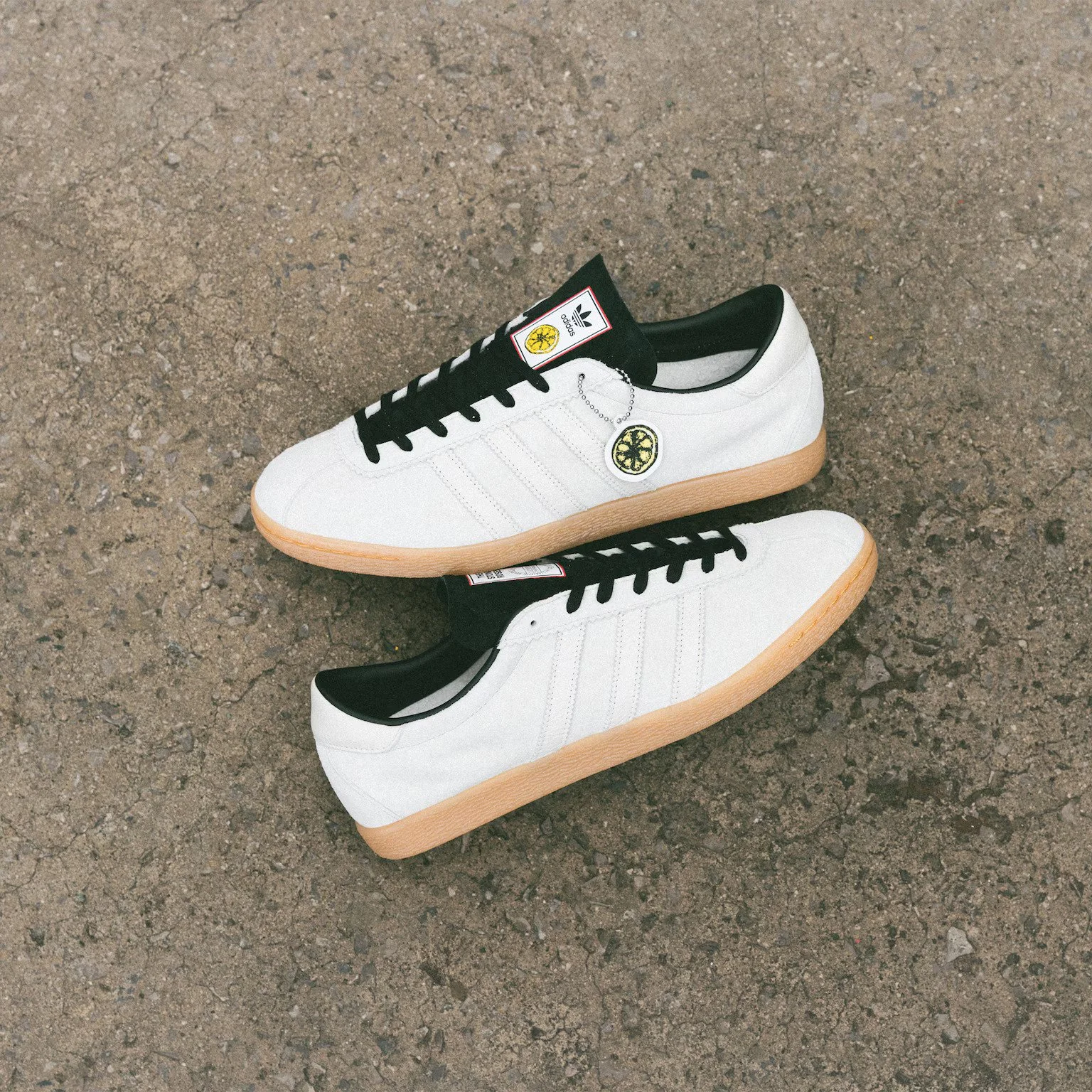 Manchester United x adidas Stone Roses Tobacco Trainers White - £110.00