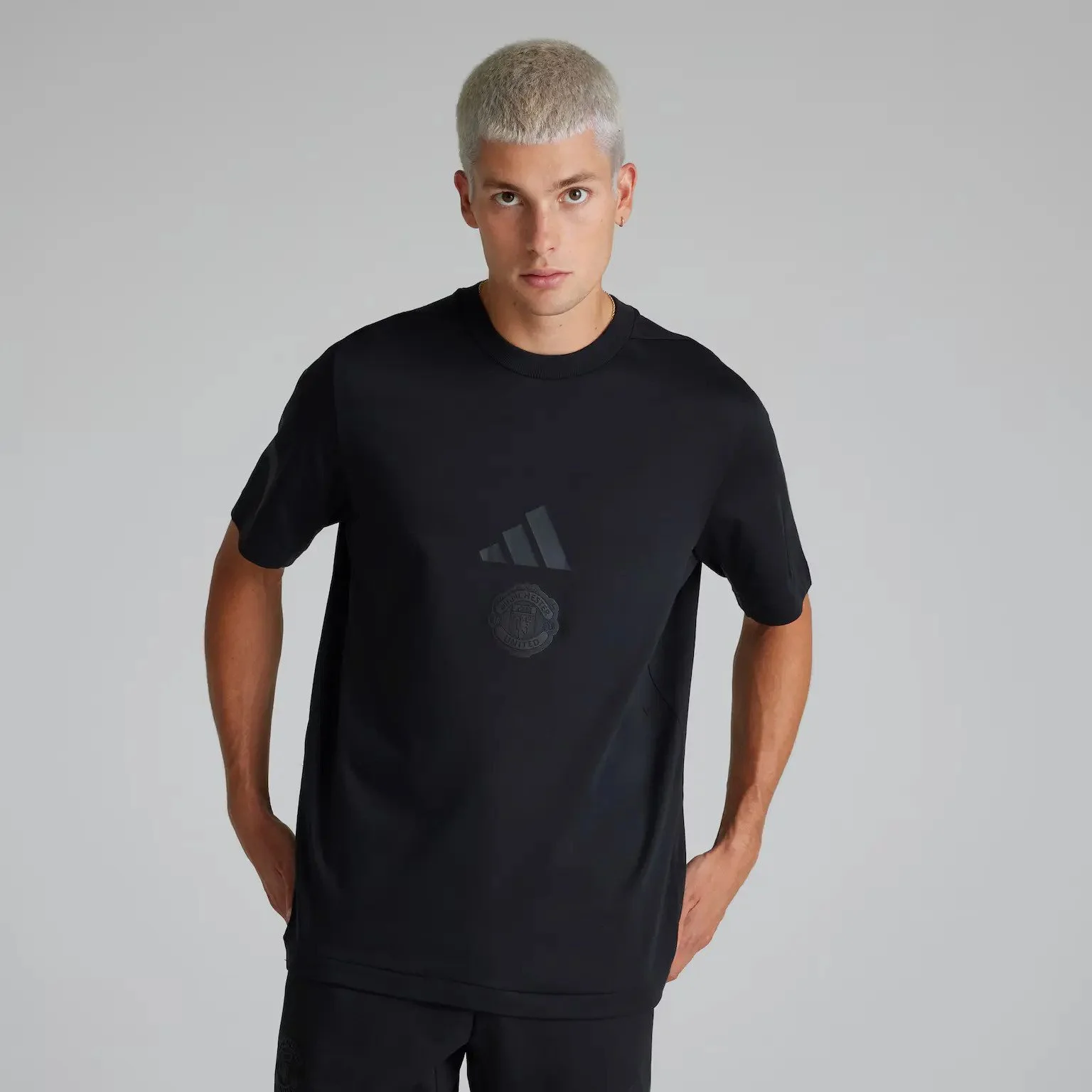 Manchester United x adidas Z.N.E. T-Shirt Black - £40.00