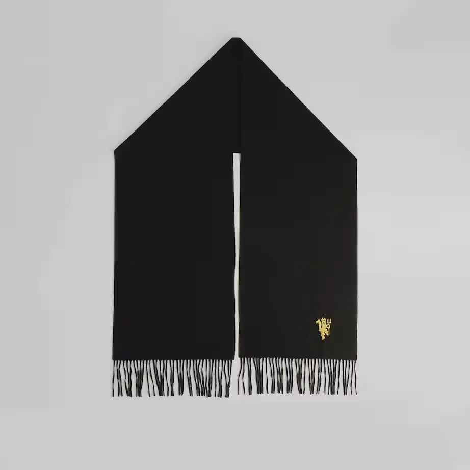 Manchester United Scarf Gift Box Black
 £30.00 