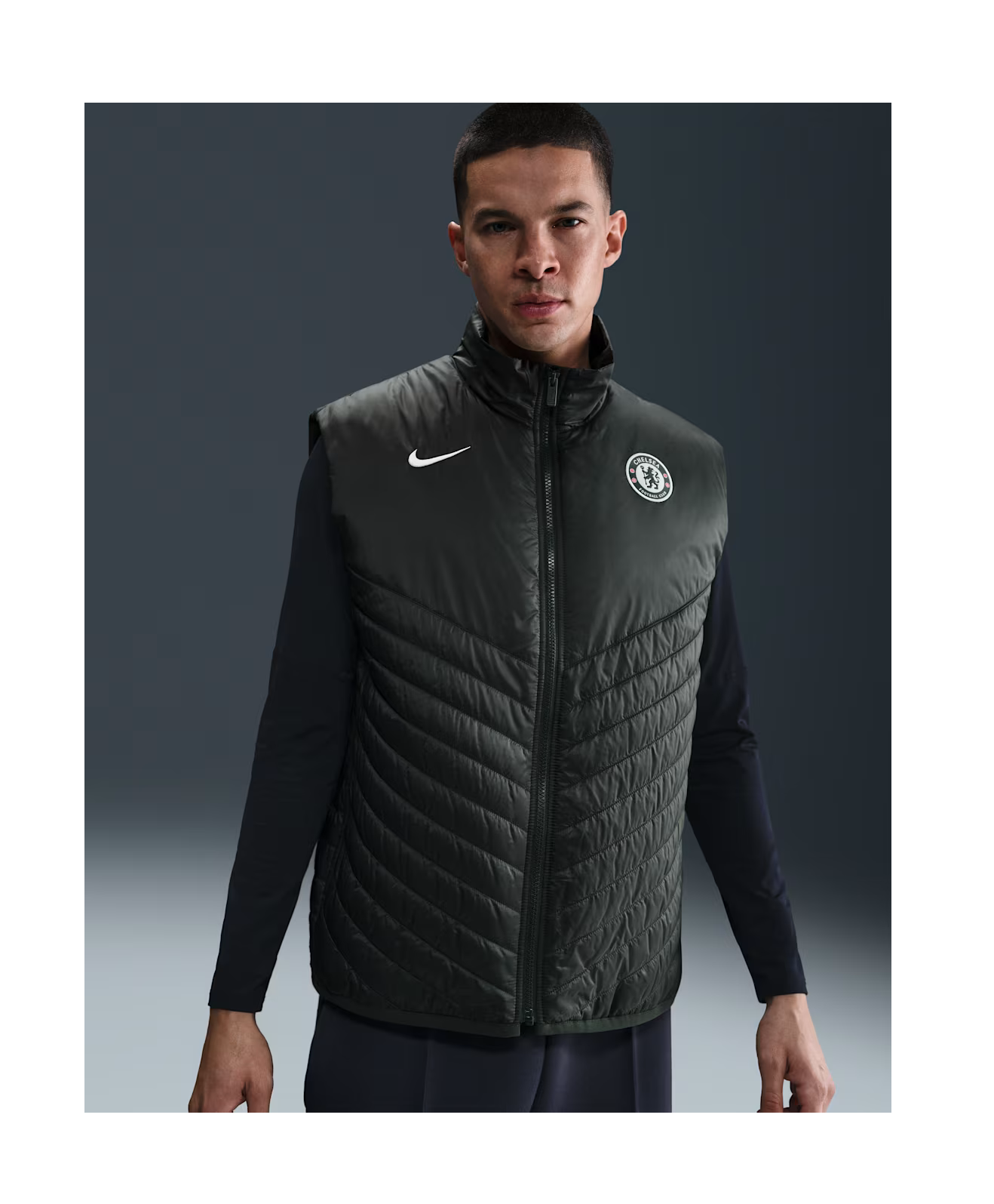 Chelsea F.C. Windrunner Men's Nike Therma-FIT Football Midweight Puffer Gilet - £99.99
