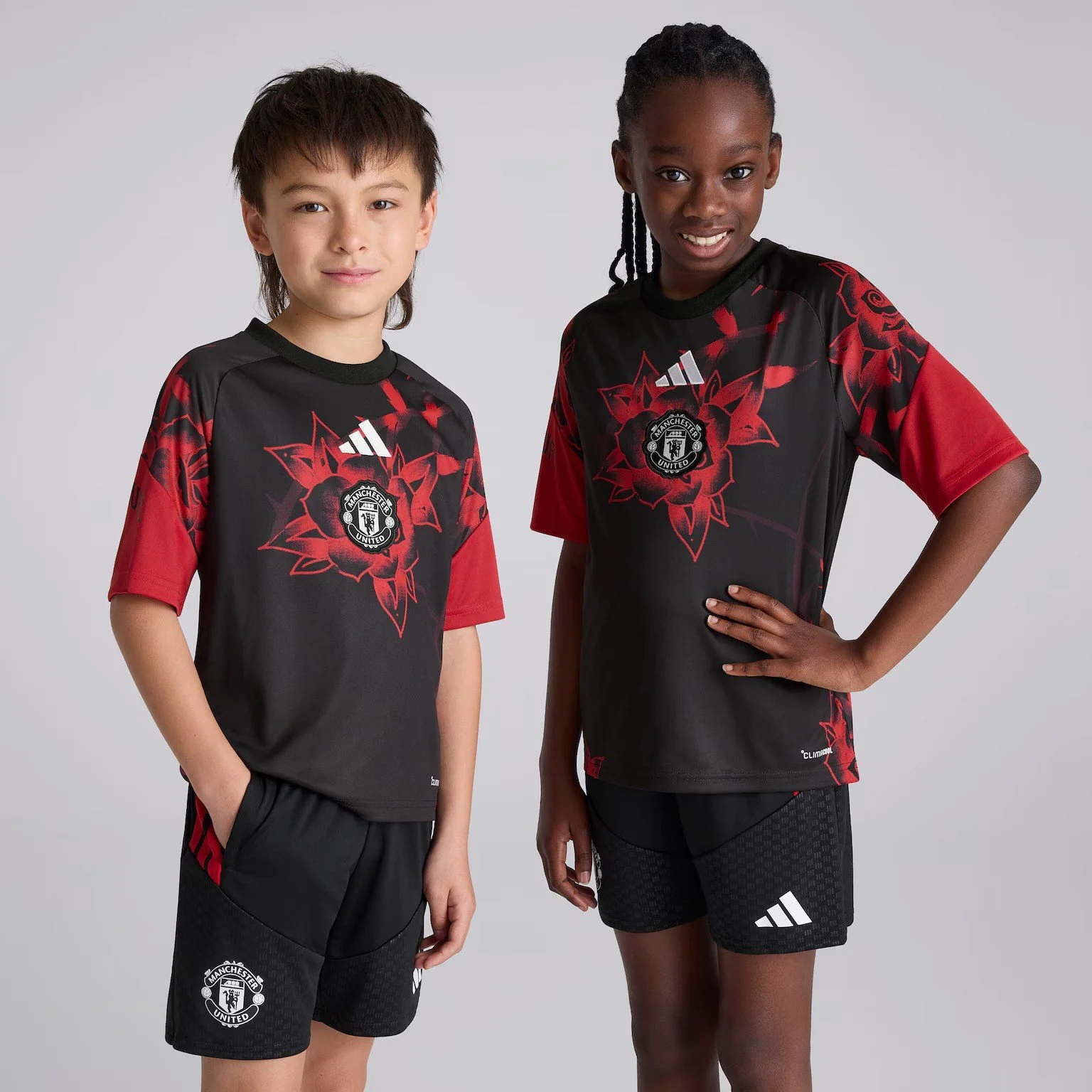 Manchester United Kids 26/27 Home Pre Match Jersey - £40.00