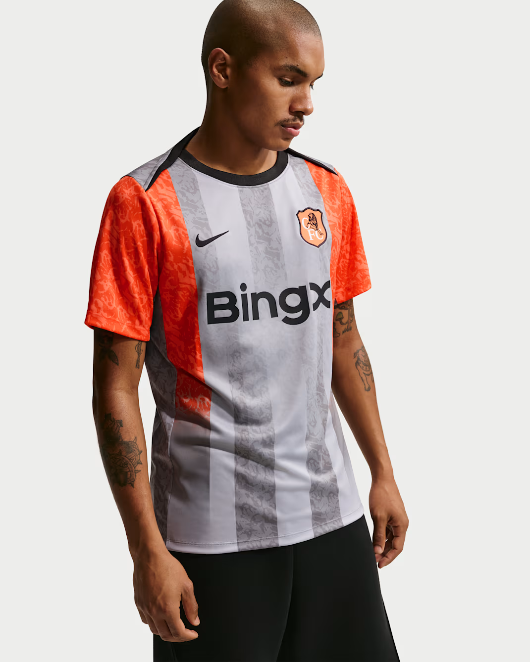 Chelsea F.C. Academy Pro SE Men's Nike Dri-FIT Football Pre-Match Short-Sleeve Top - £59.99
