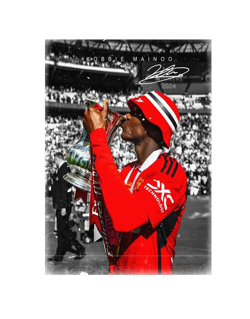 Kobbie Mainoo FA Cup | Manchester United FC | 30cm x 40cm Framed Fine Art Print - £121.47