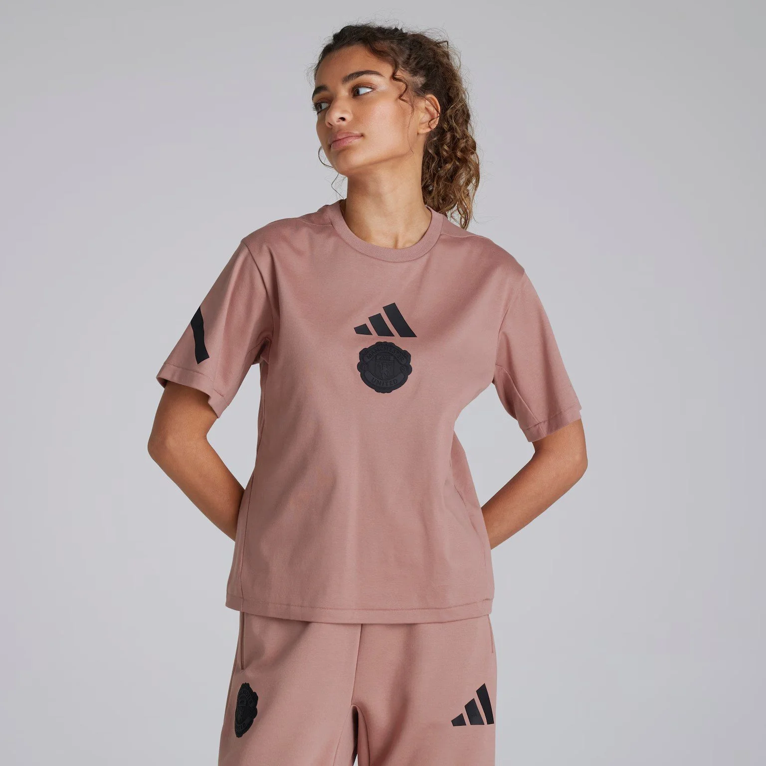 Manchester United x adidas Womens Z.N.E. T-Shirt Pink - £38.00