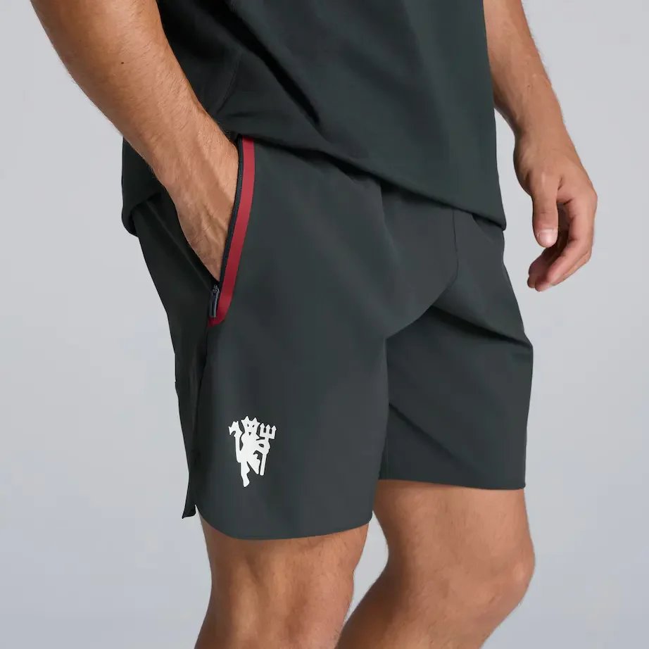 Manchester United Tiro Tech Shorts Green
 £40.00 