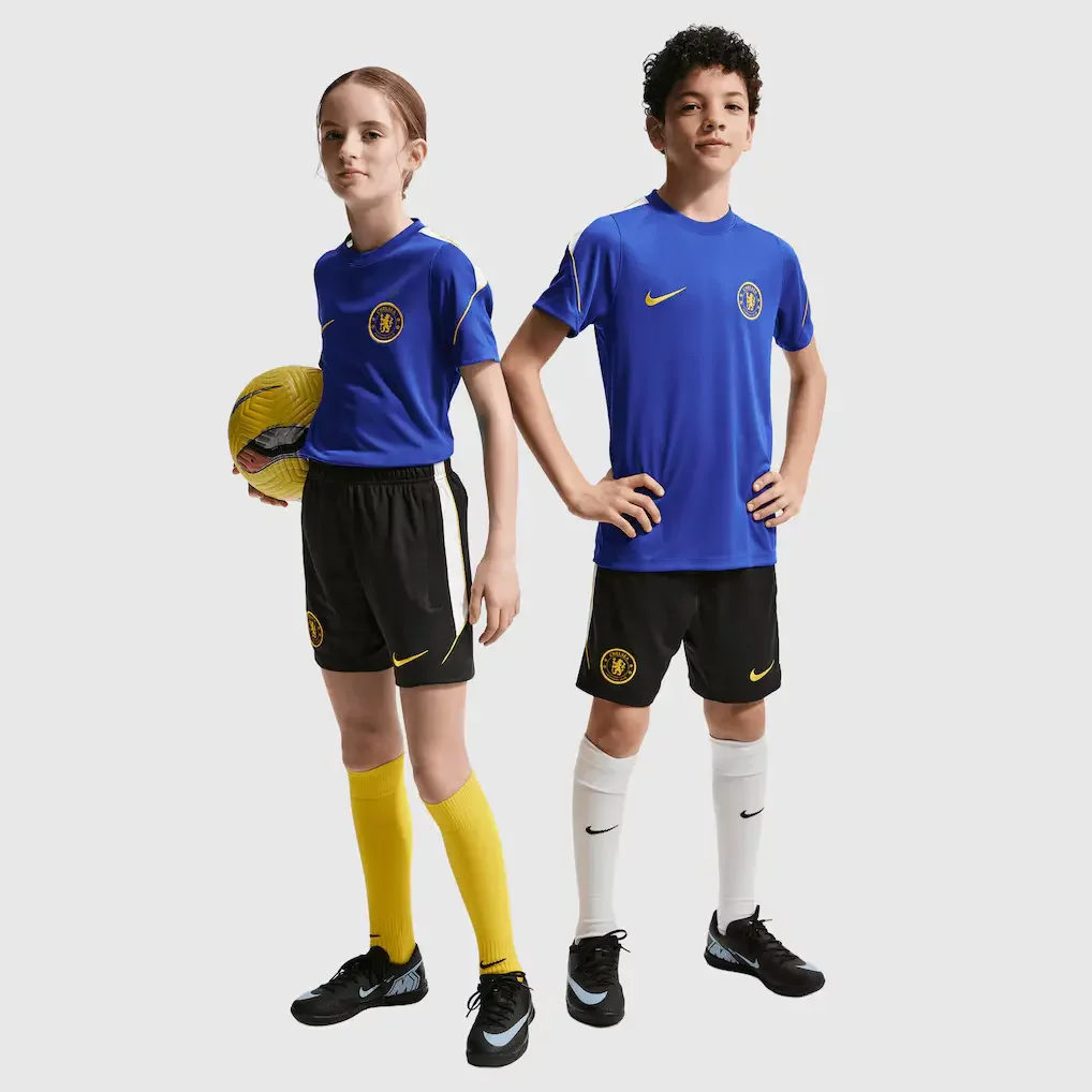 Chelsea Nike Strike Training Shorts Kids 26/27
 £29.99 