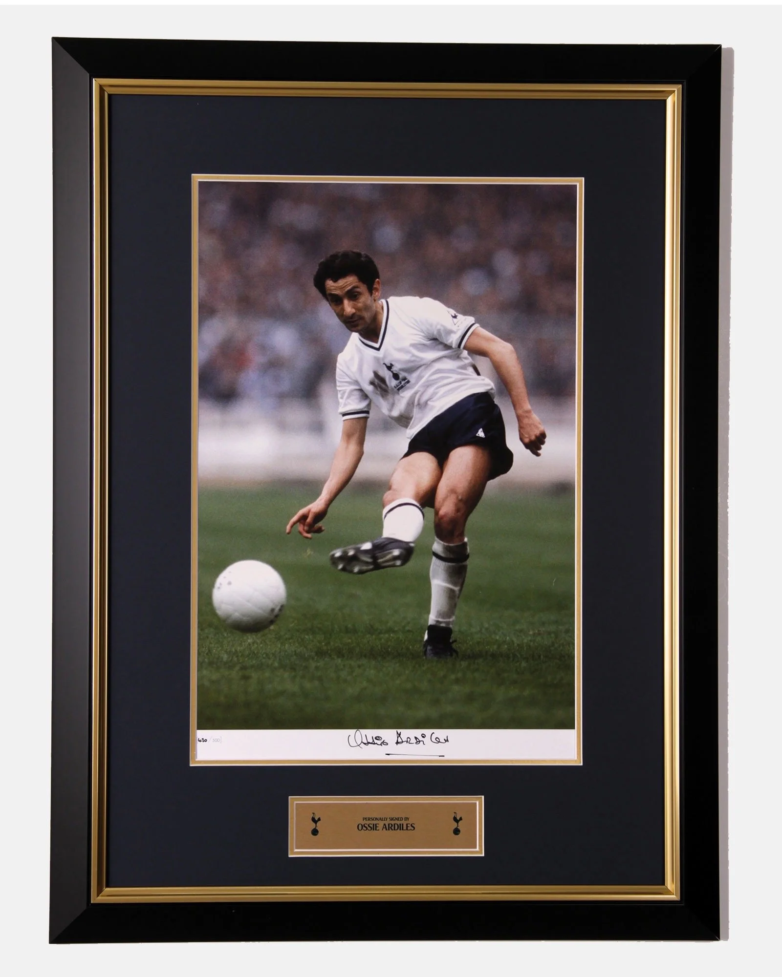 Spurs Signed Ossie Ardiles 1981 FA Cup Photo - £250.00