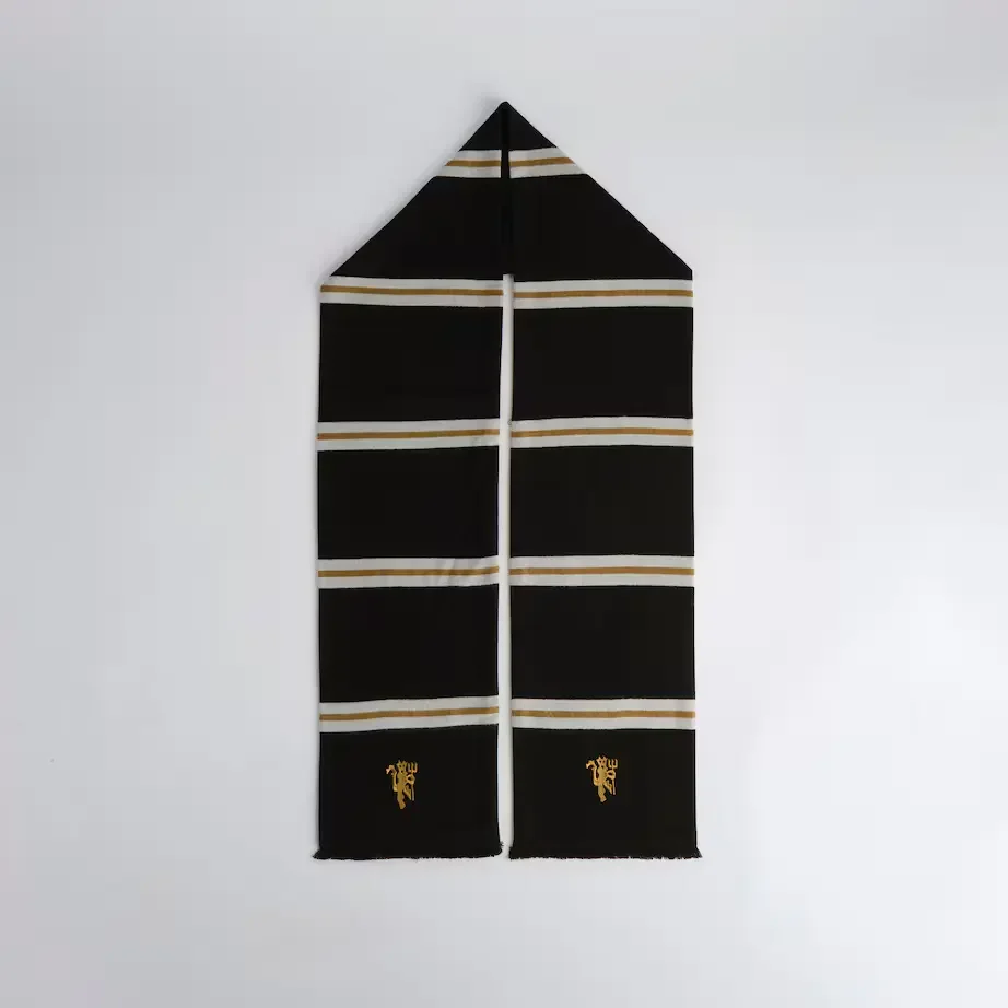 Manchester United Bar Scarf Gift Box Black
 £35.00 
