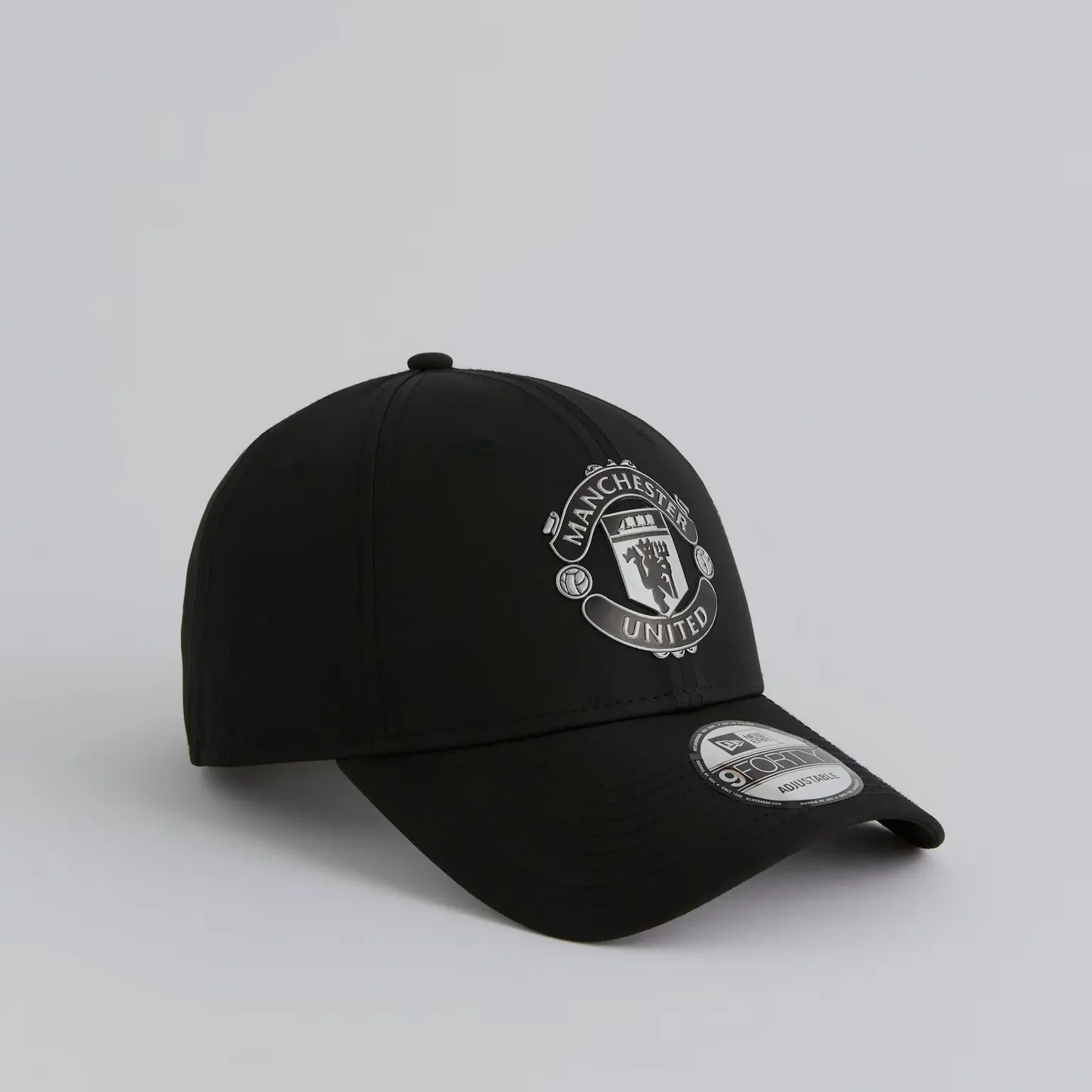 Manchester United x New Era Reflective Crest 9Forty Cap Black
 £28.00 