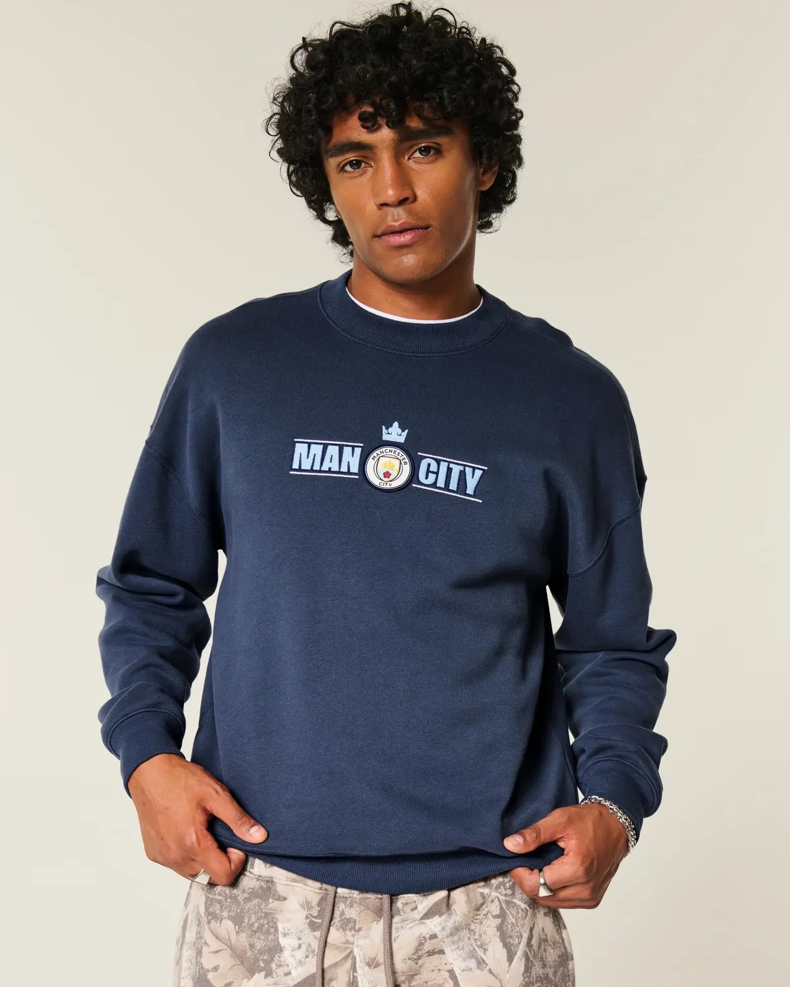 Boxy Manchester City FC Graphic Crew Sweatshirt - £16.99