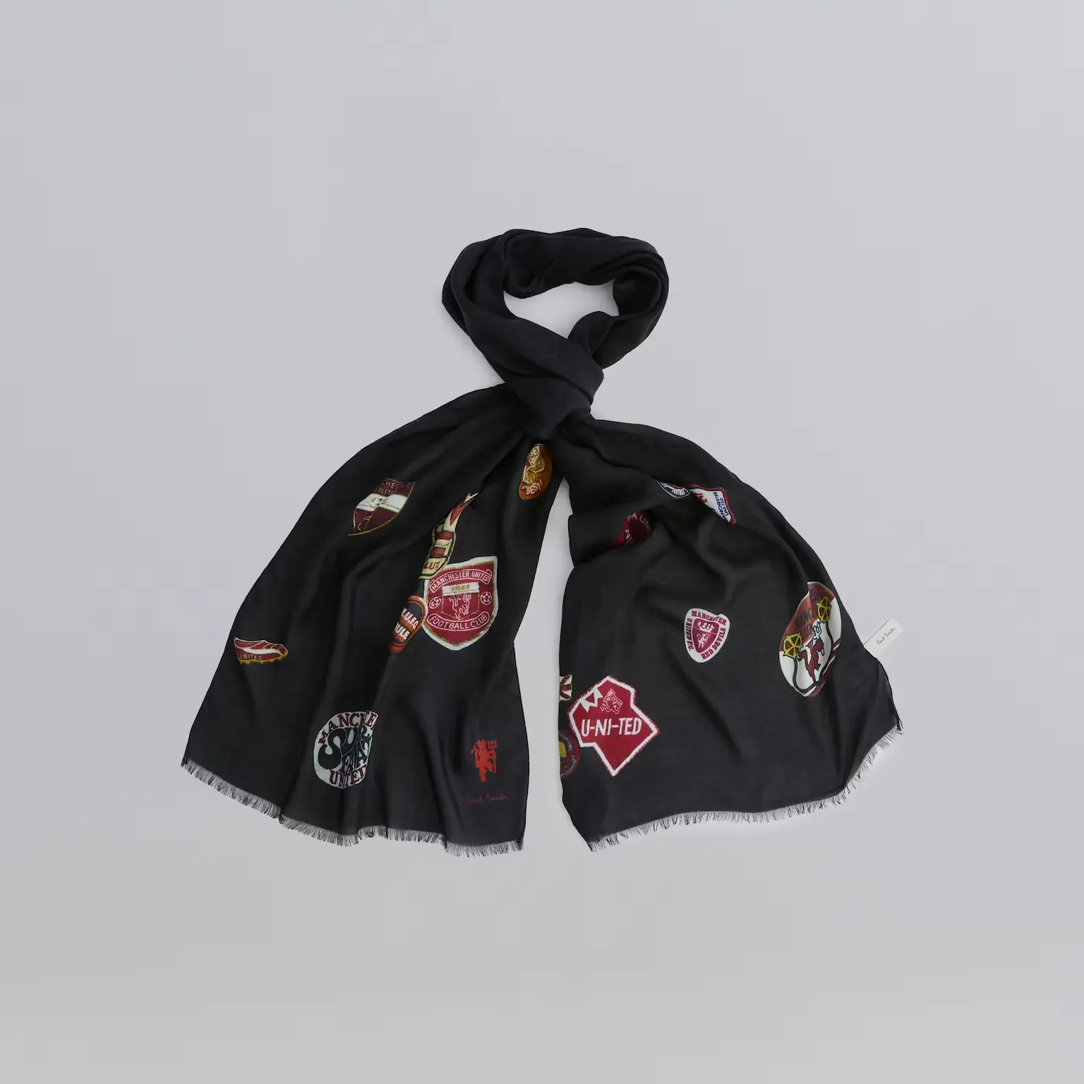 Manchester United x Paul Smith Fan Badge Scarf Black
 £150.00 