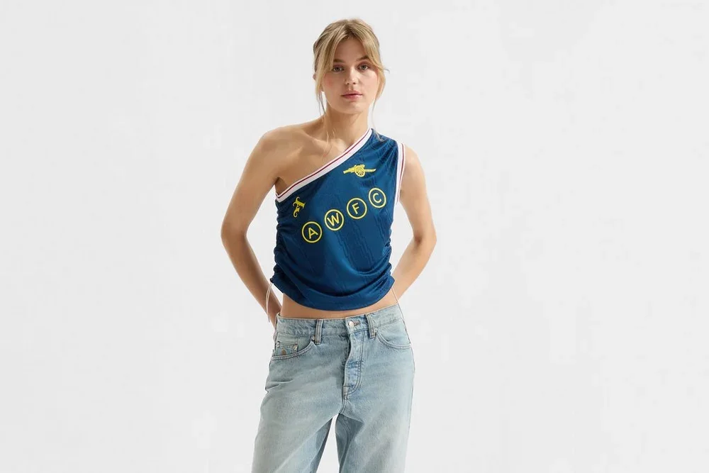 Arsenal AWFC Classics Off Set One Shoulder Top
 £40.00  