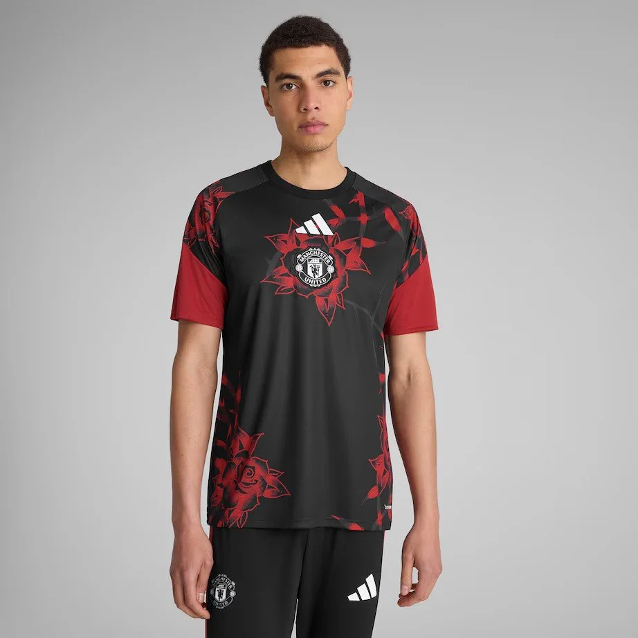 Manchester United 26/27 Home Pre Match Jersey - £60.00
