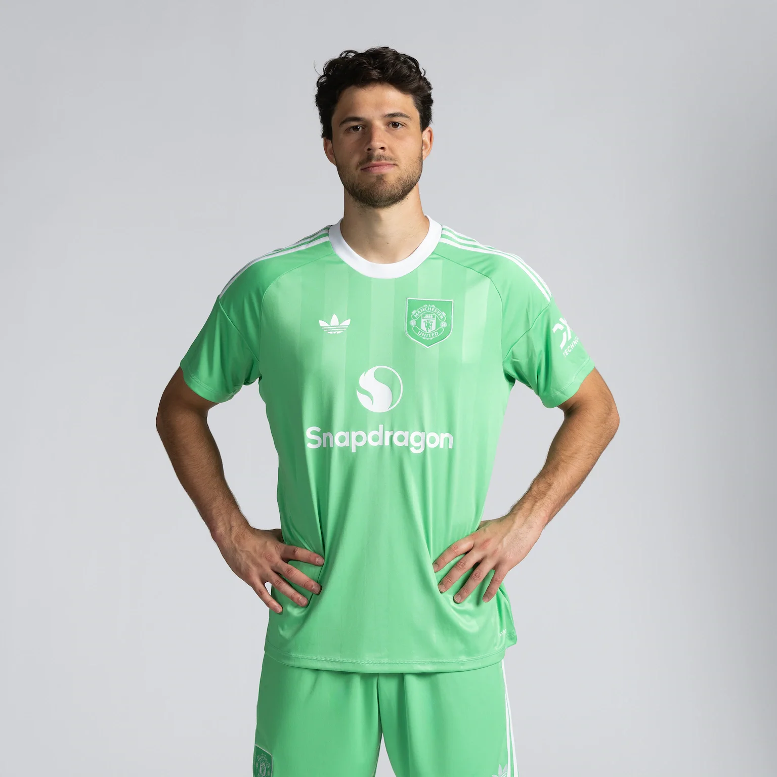 Manchester United 25/26 Third Mens Goalkeeper Jersey Green - £85.00