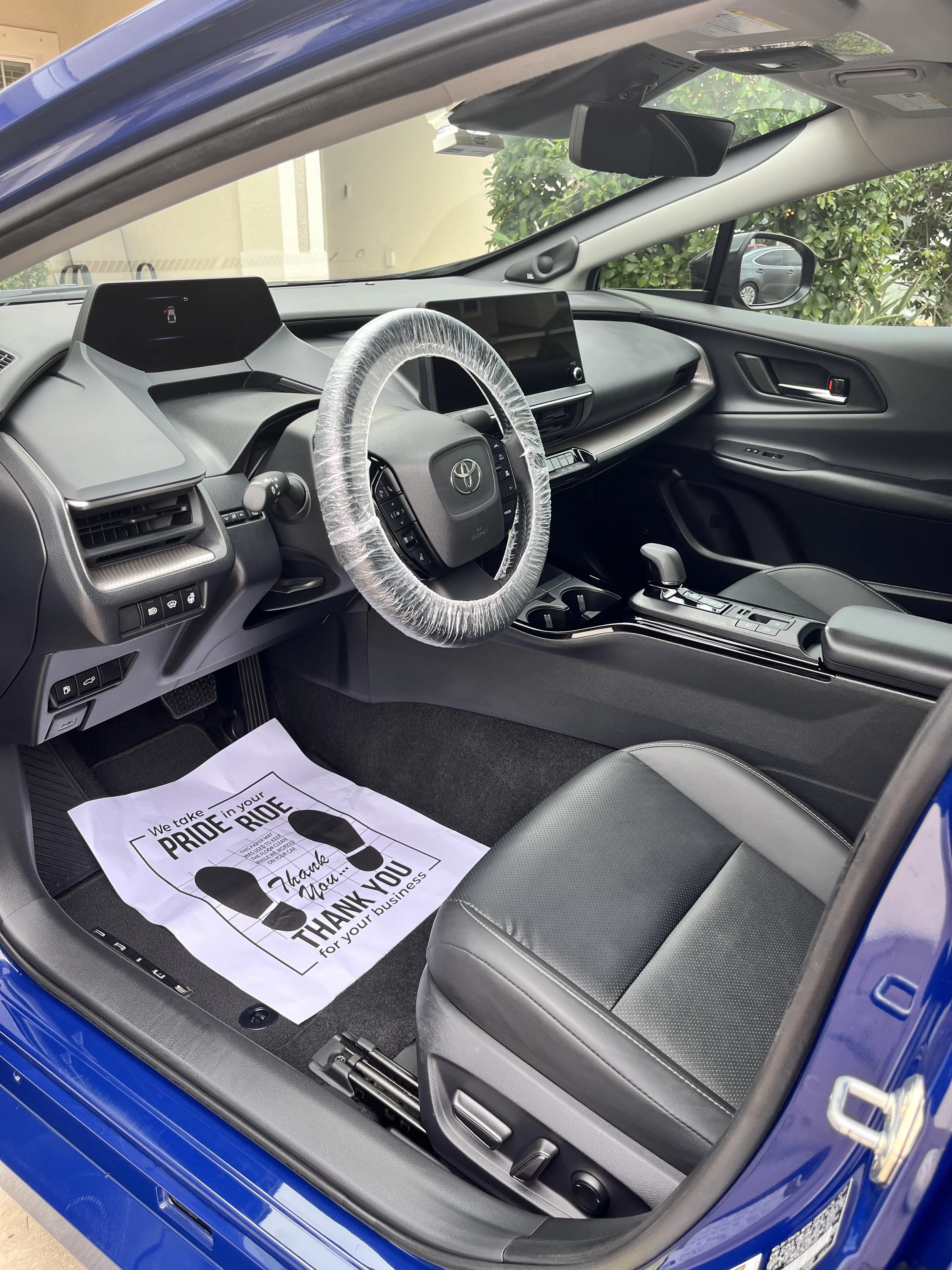 𝐈𝐧𝐭𝐞𝐫𝐢𝐨𝐫 𝐨𝐧𝐥𝐲