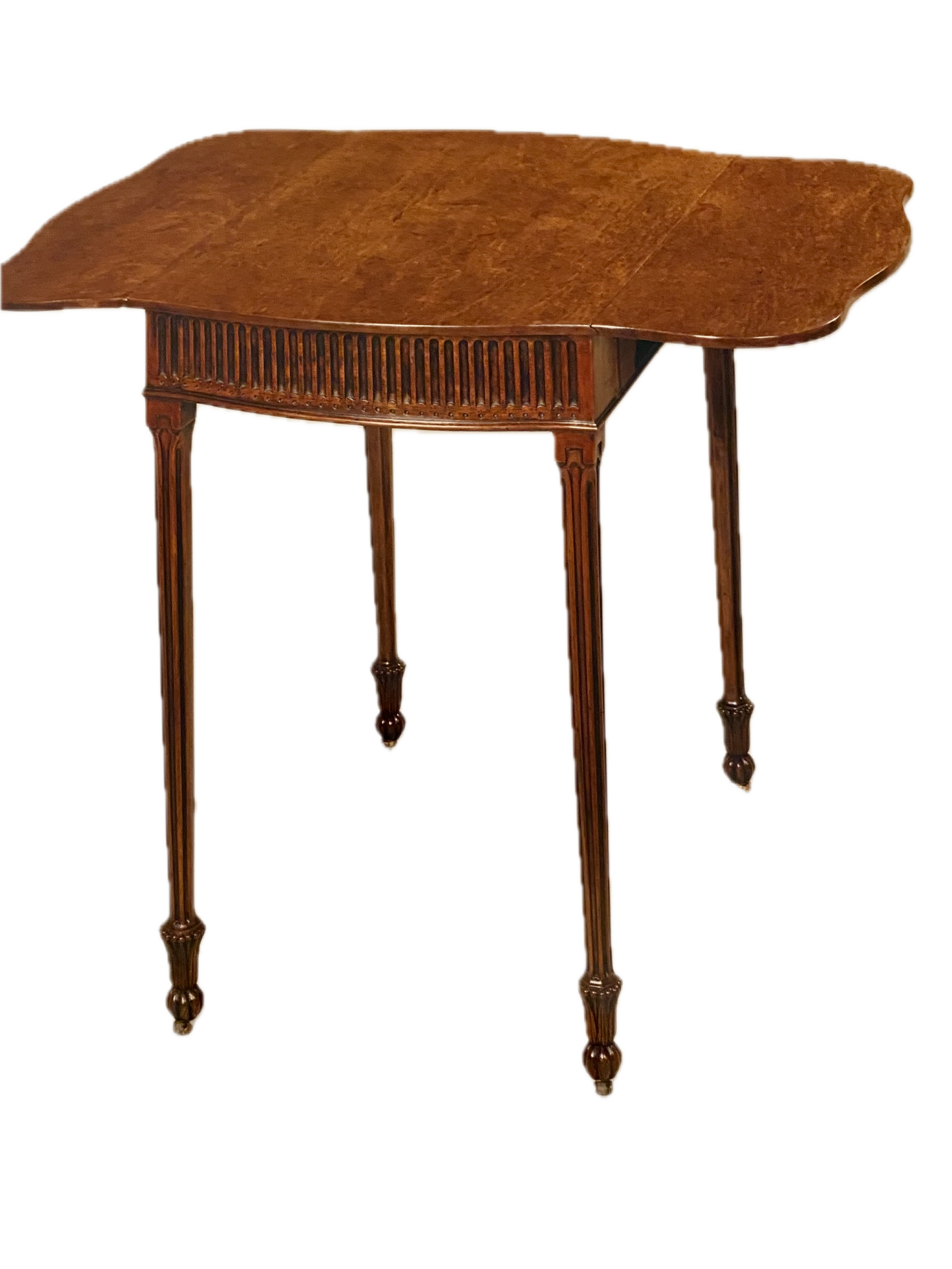 Fine 18th Century Hepplewhite Pembroke Table with Shaped Serpentine Top and Bow Front Frieze Fluted and Fitted with One Drawer on Fluted Legs, England, c. 1780 Provenance: Hotspur, London; Philip Hewat-Jaboor, 1987
