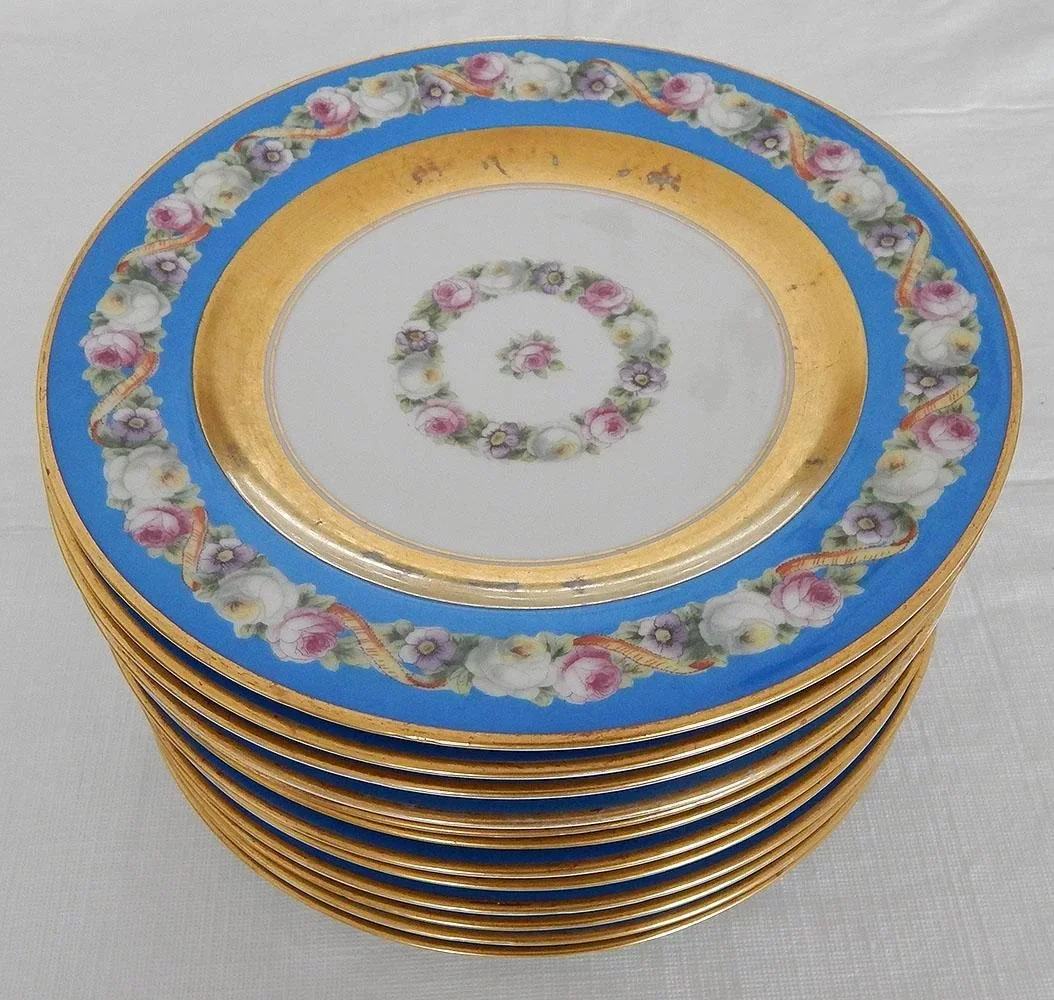 Set of 10 Royal Bavarian Hand Painted Dessert Plates, Each Marked on the Reverse "Royal Bavarian China Hutschenreuther Selb Bavaria", Early 20th Century