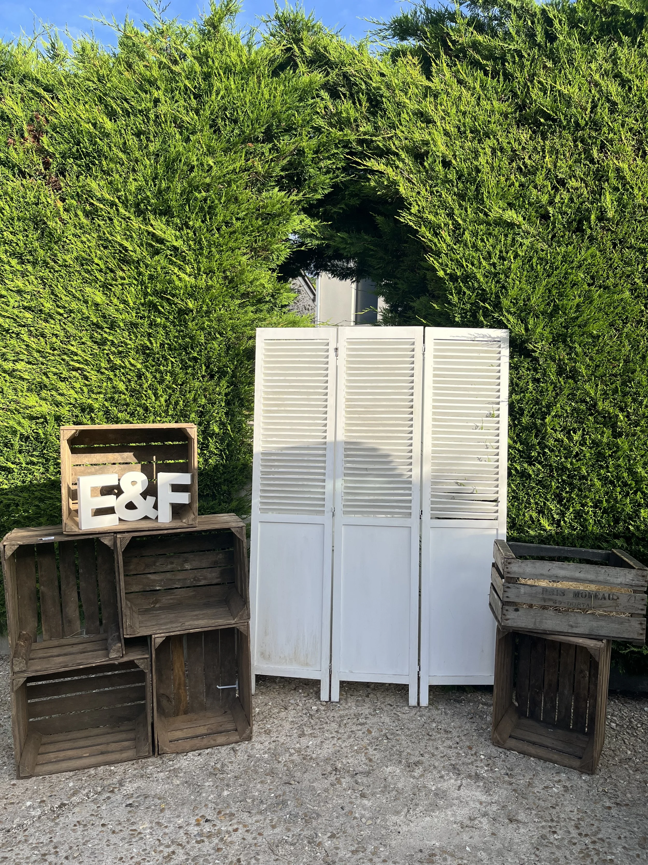 Caisses en bois foncé