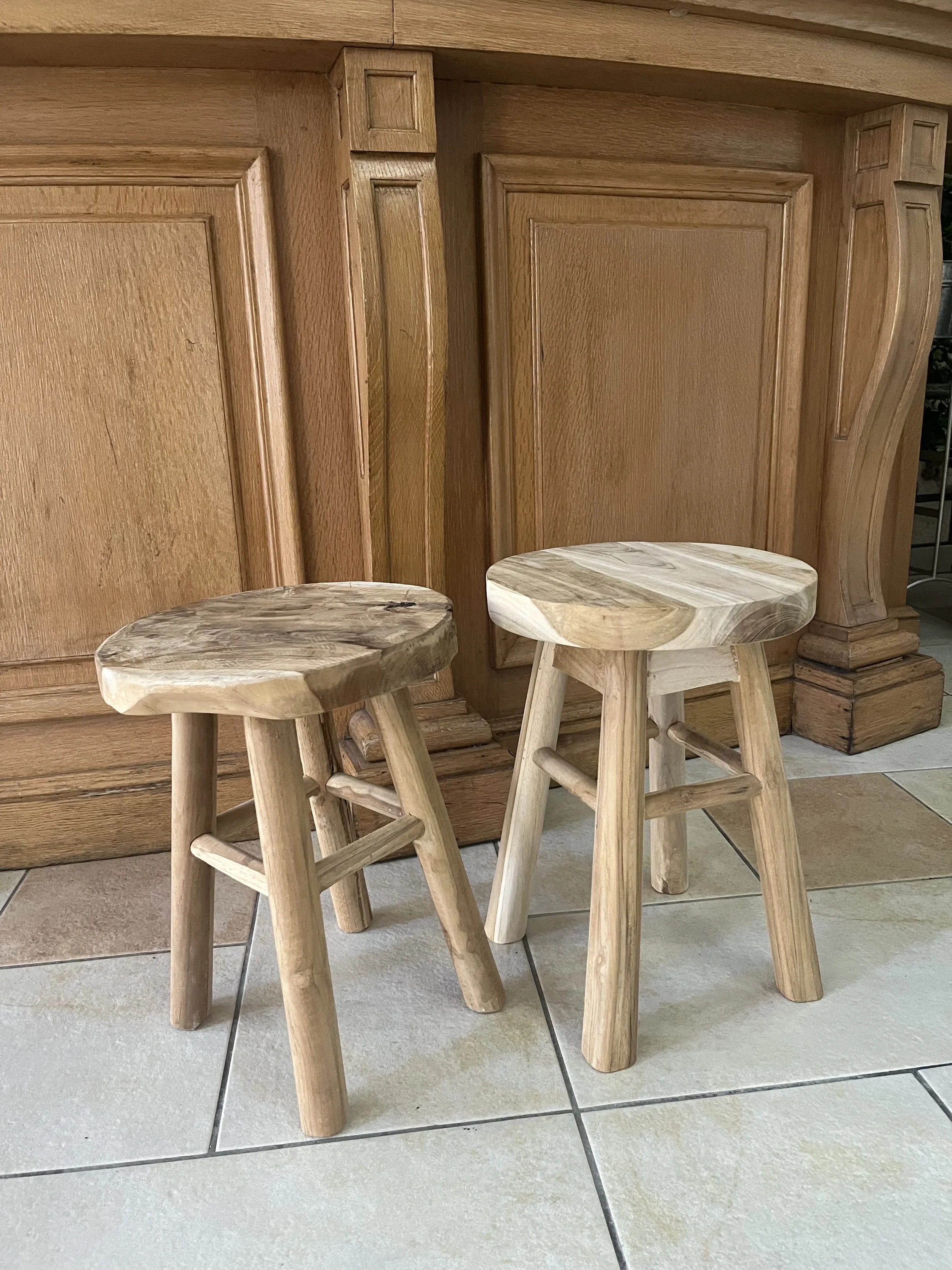 Tabourets en bois