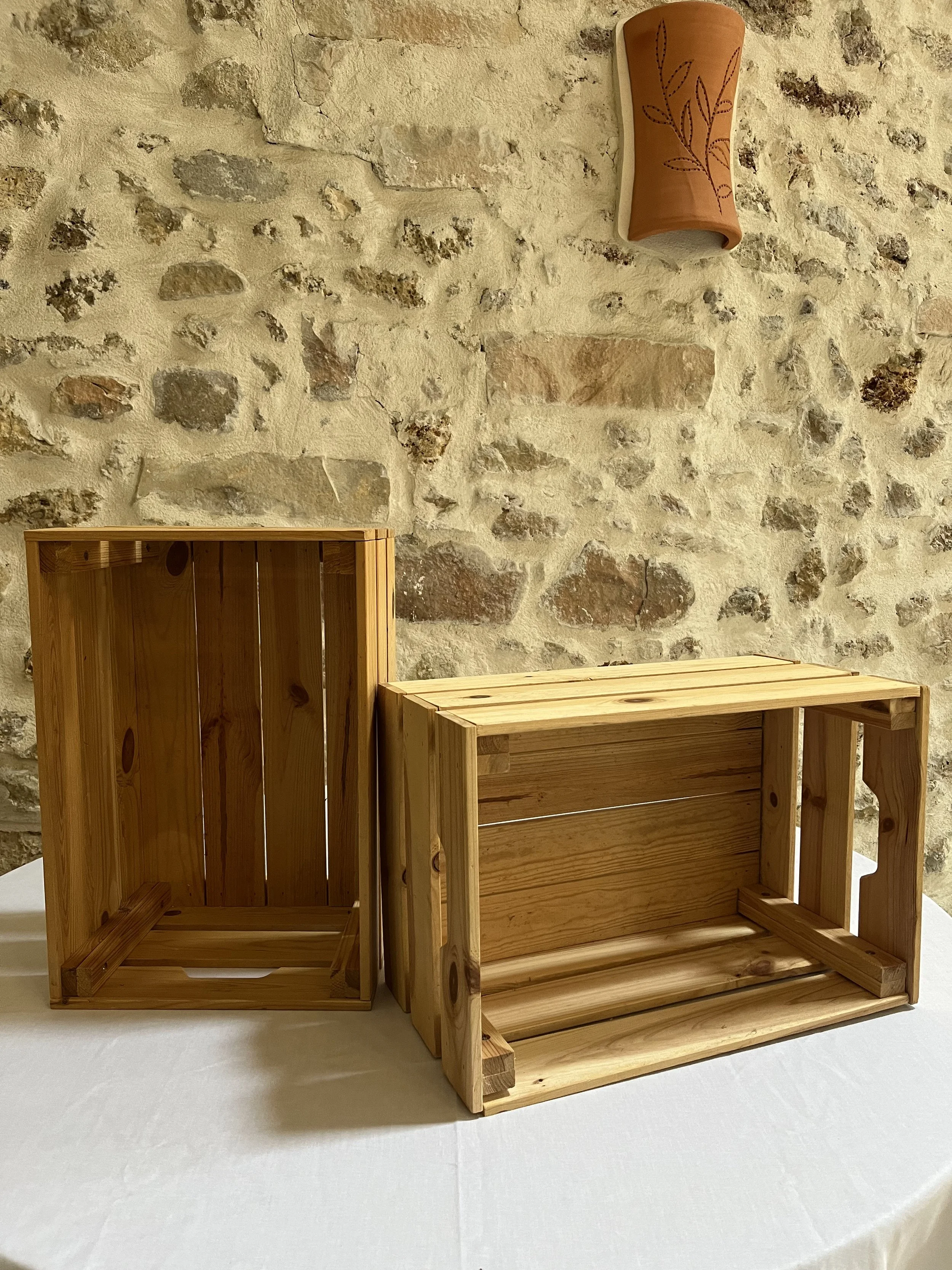 Caisses en bois clair