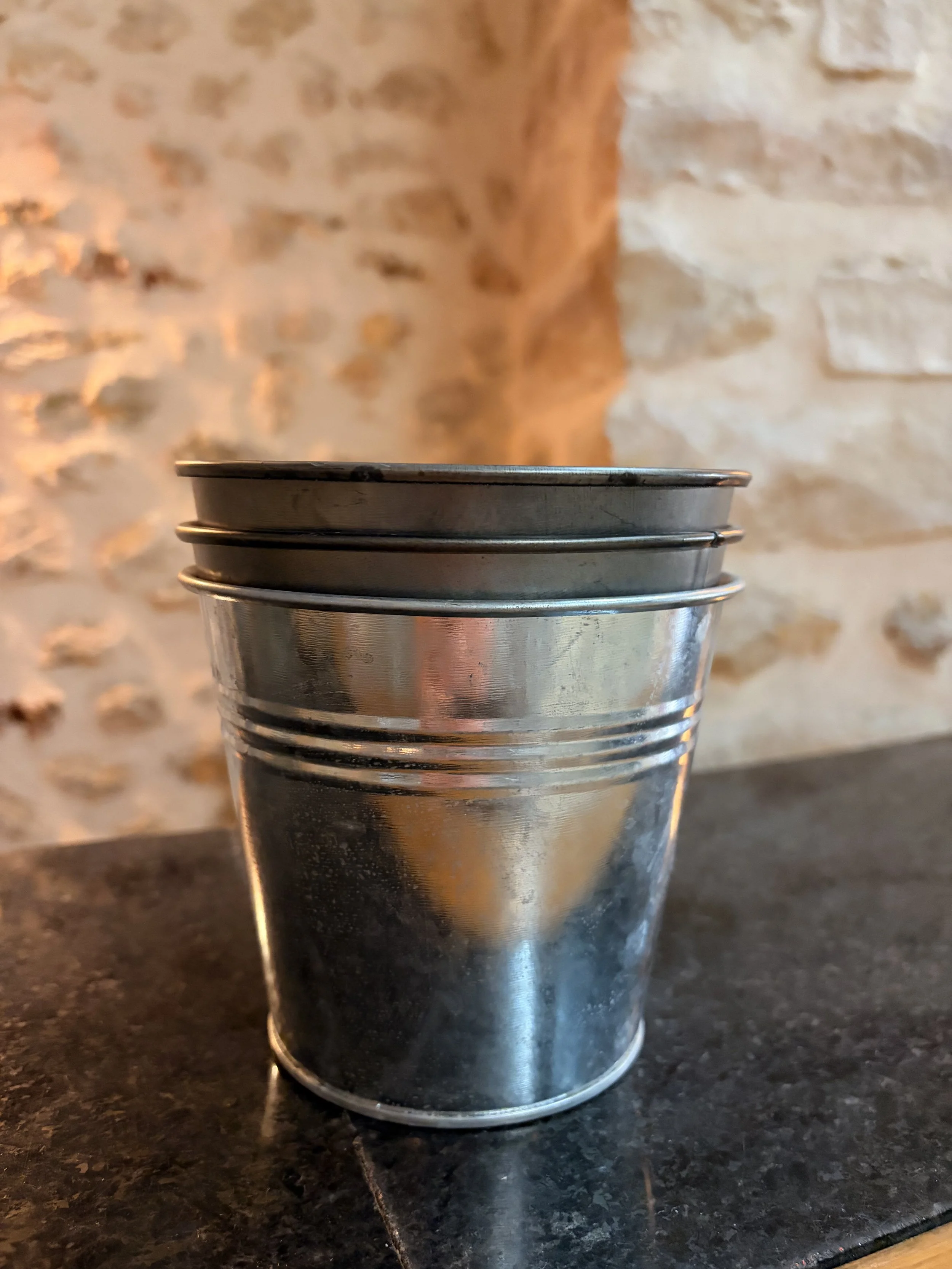 Petits seaux en zinc