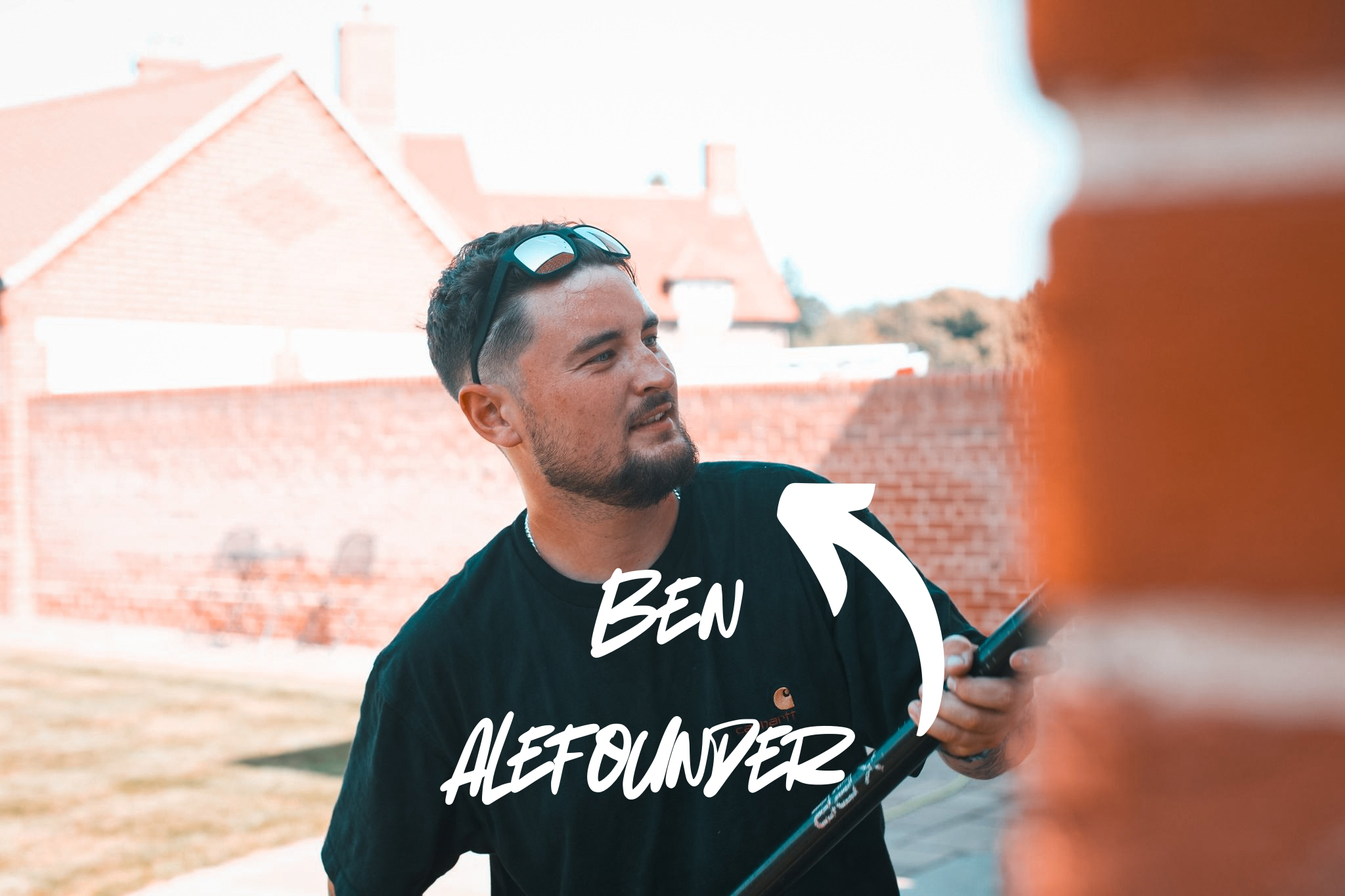 Pure water window cleaning on first-floor windows