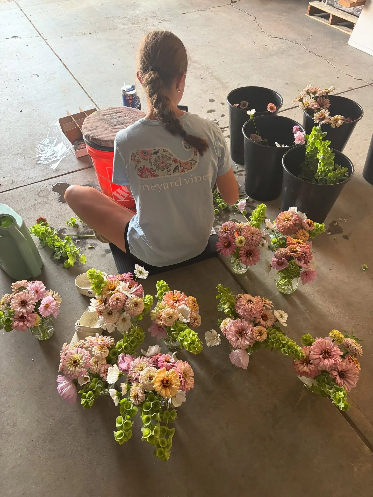 Proud of this kiddo. She spent several hours harvesting flowers and then made 18 arrangements to donate to the Longmont Senior Center dining hall.

#gracefulgrange 
#gracefulgrangegiving