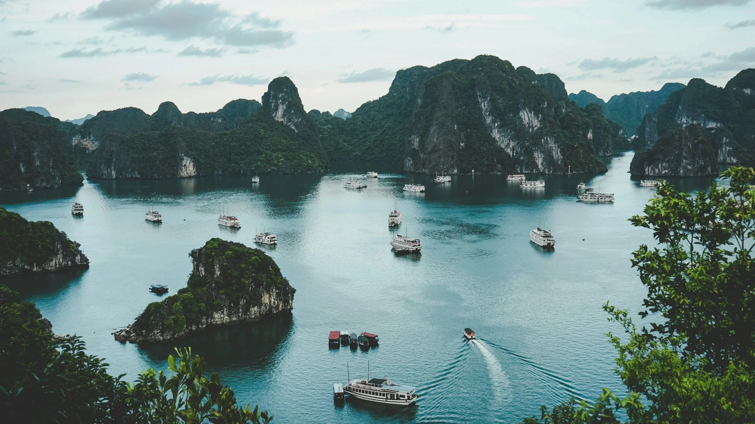Ha Long Bay Cruise Tips: Why Two Nights Beats One