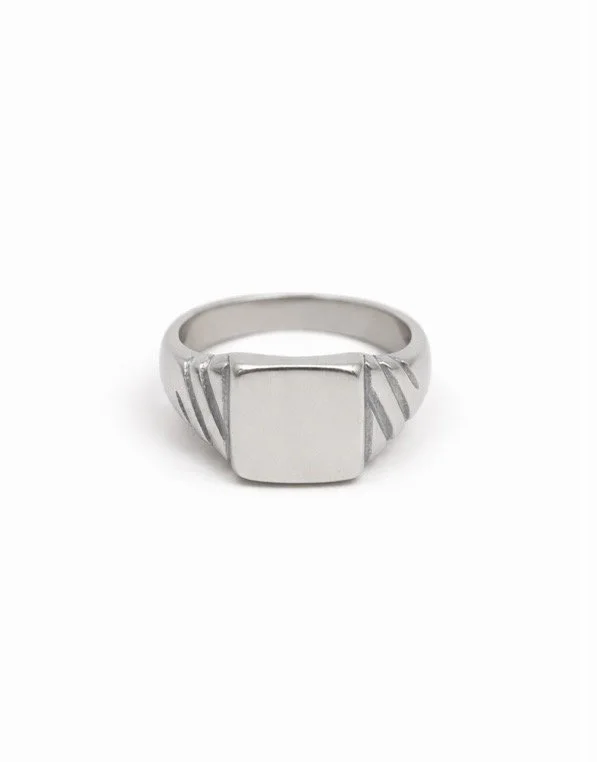 Square signet ring